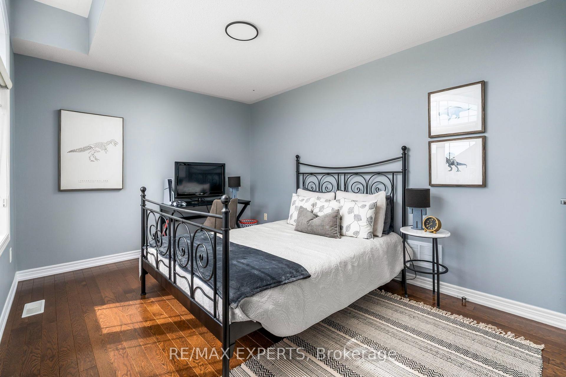 Photo 27 of 22 Garyscholl Road, Vaughan, Vellore Village — HOMEH