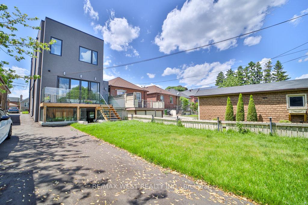 Photo 37 of 133 Times Road, North York, Briar Hill-Belgravia — HOMEH