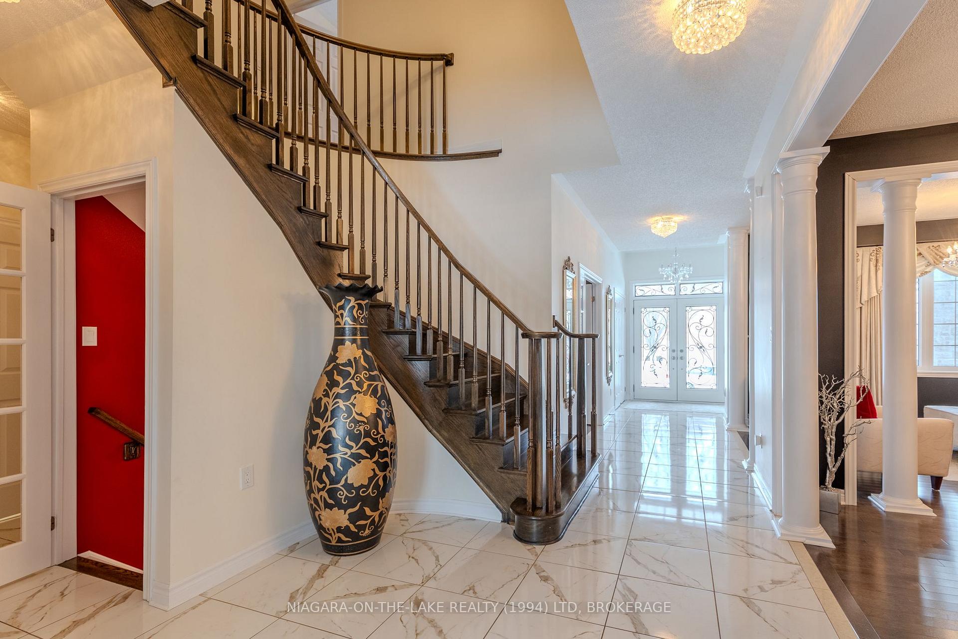 Photo 11 of 218 Wright Crescent Wright Crescent, Niagara-on-the-Lake, Glendale — HOMEH