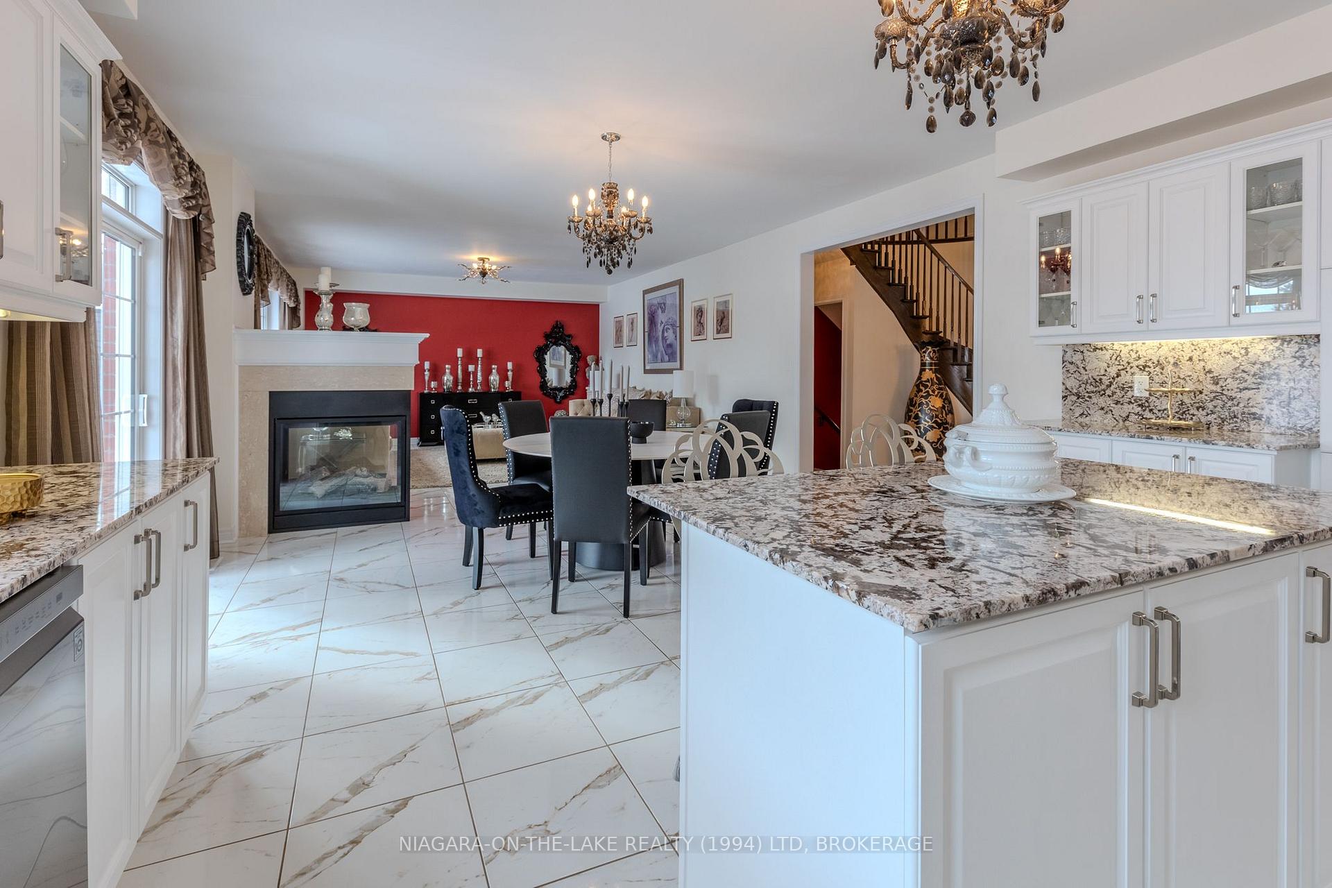 Photo 17 of 218 Wright Crescent Wright Crescent, Niagara-on-the-Lake, Glendale — HOMEH