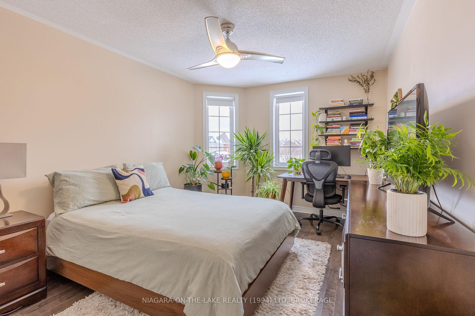 Photo 26 of 218 Wright Crescent Wright Crescent, Niagara-on-the-Lake, Glendale — HOMEH