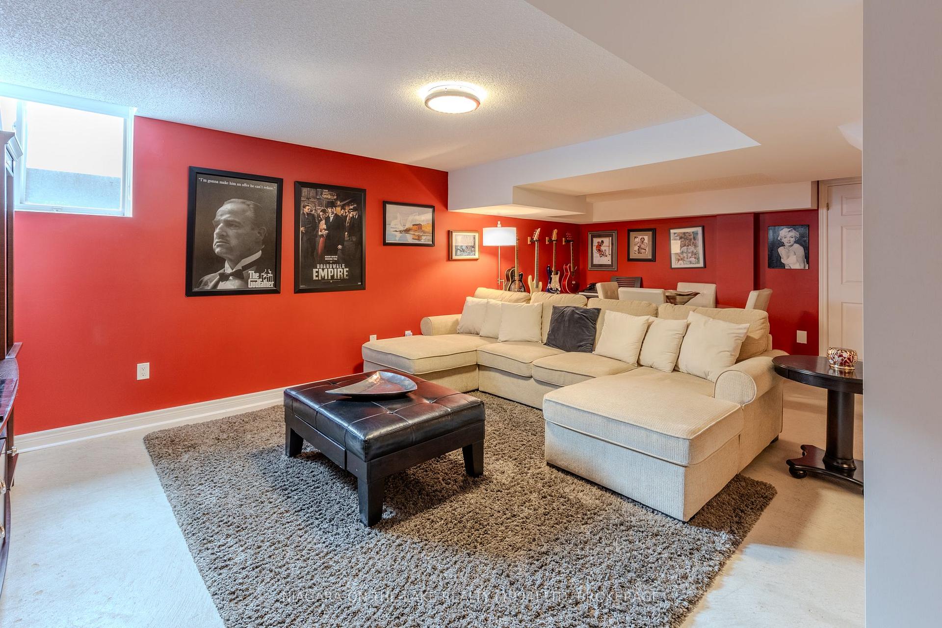 Photo 33 of 218 Wright Crescent Wright Crescent, Niagara-on-the-Lake, Glendale — HOMEH