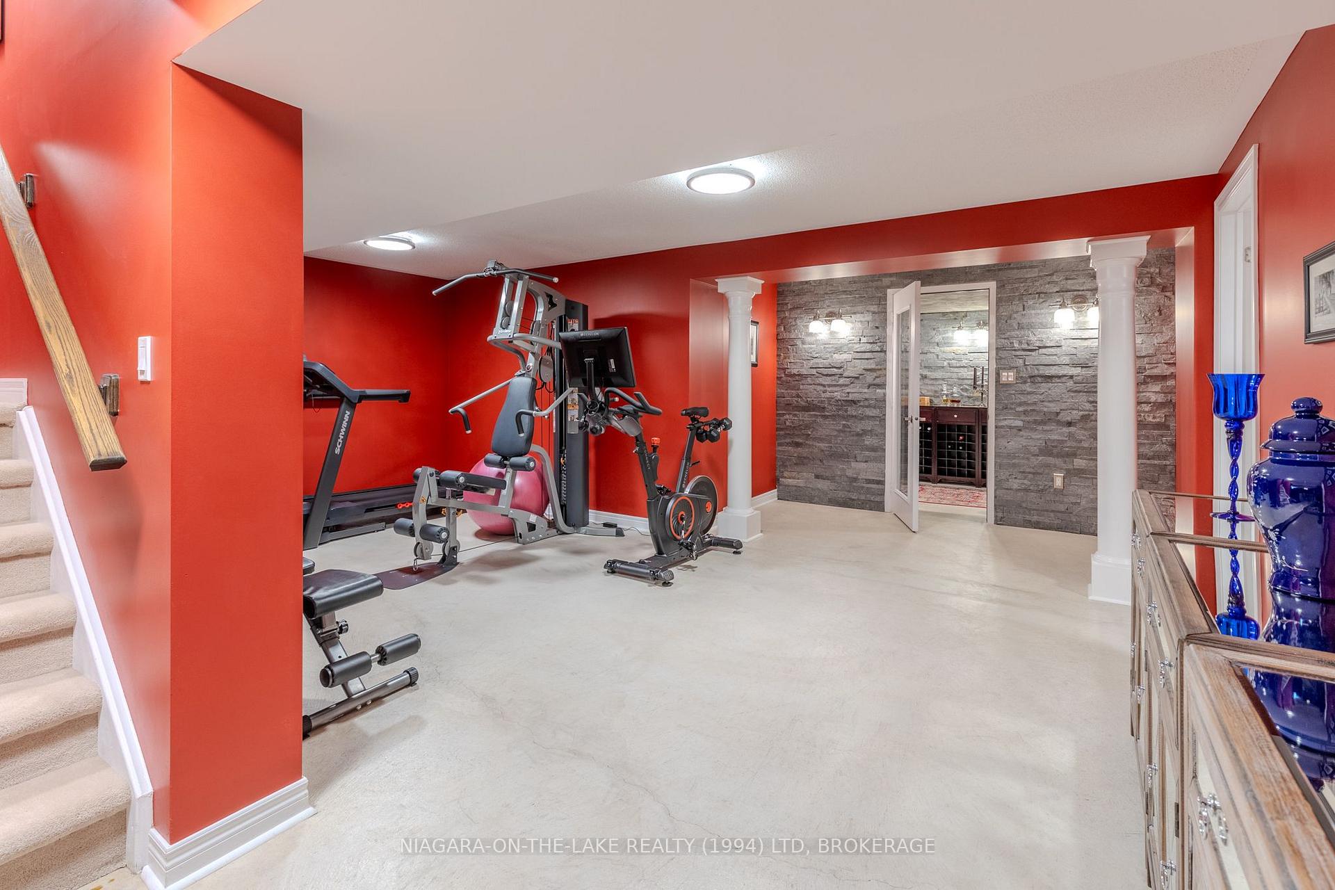 Photo 35 of 218 Wright Crescent Wright Crescent, Niagara-on-the-Lake, Glendale — HOMEH