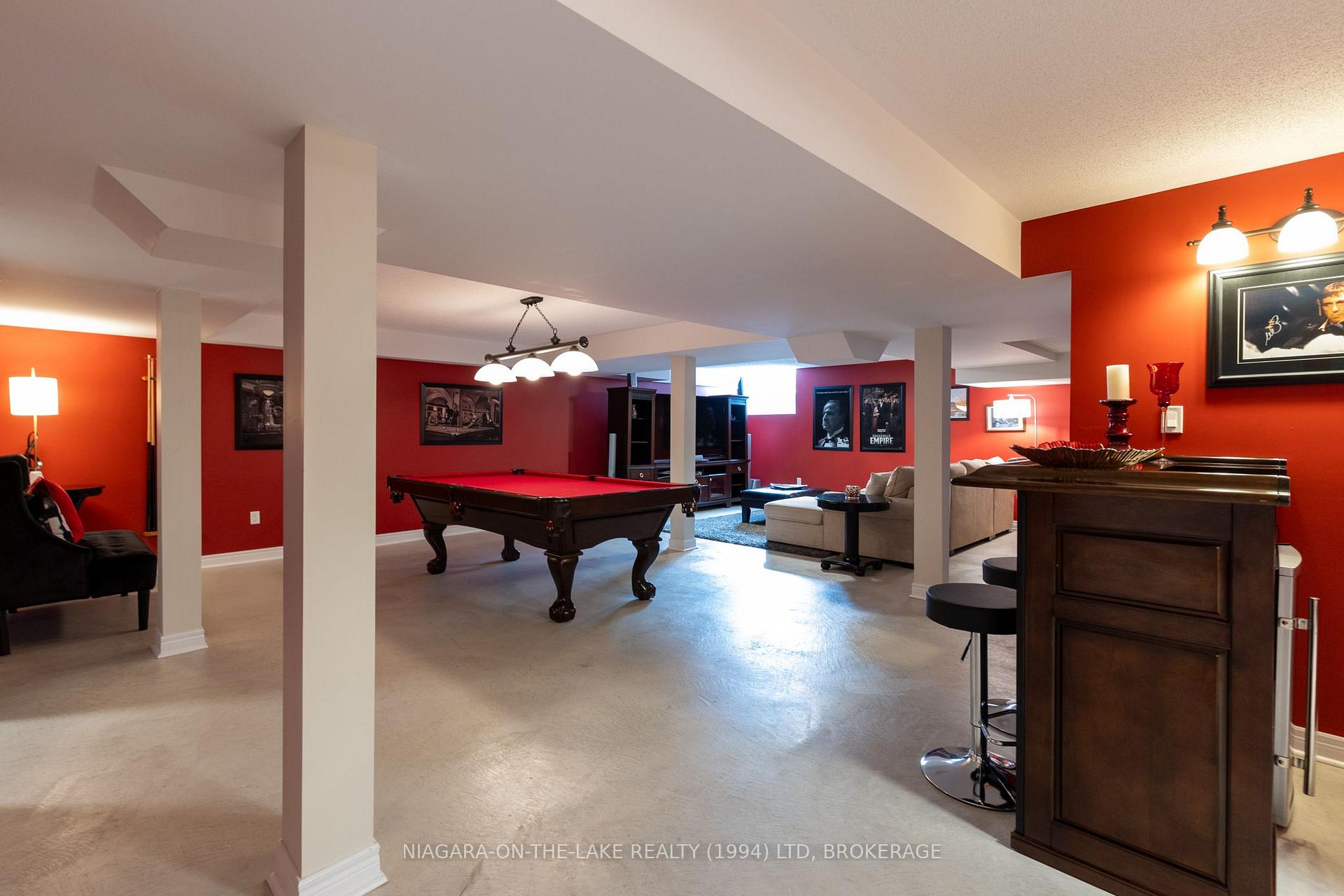 Photo 36 of 218 Wright Crescent Wright Crescent, Niagara-on-the-Lake, Glendale — HOMEH