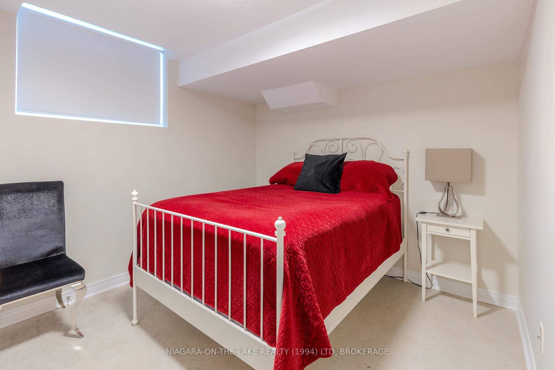 Photo 40 of 218 Wright Crescent Wright Crescent, Niagara-on-the-Lake, Glendale — HOMEH