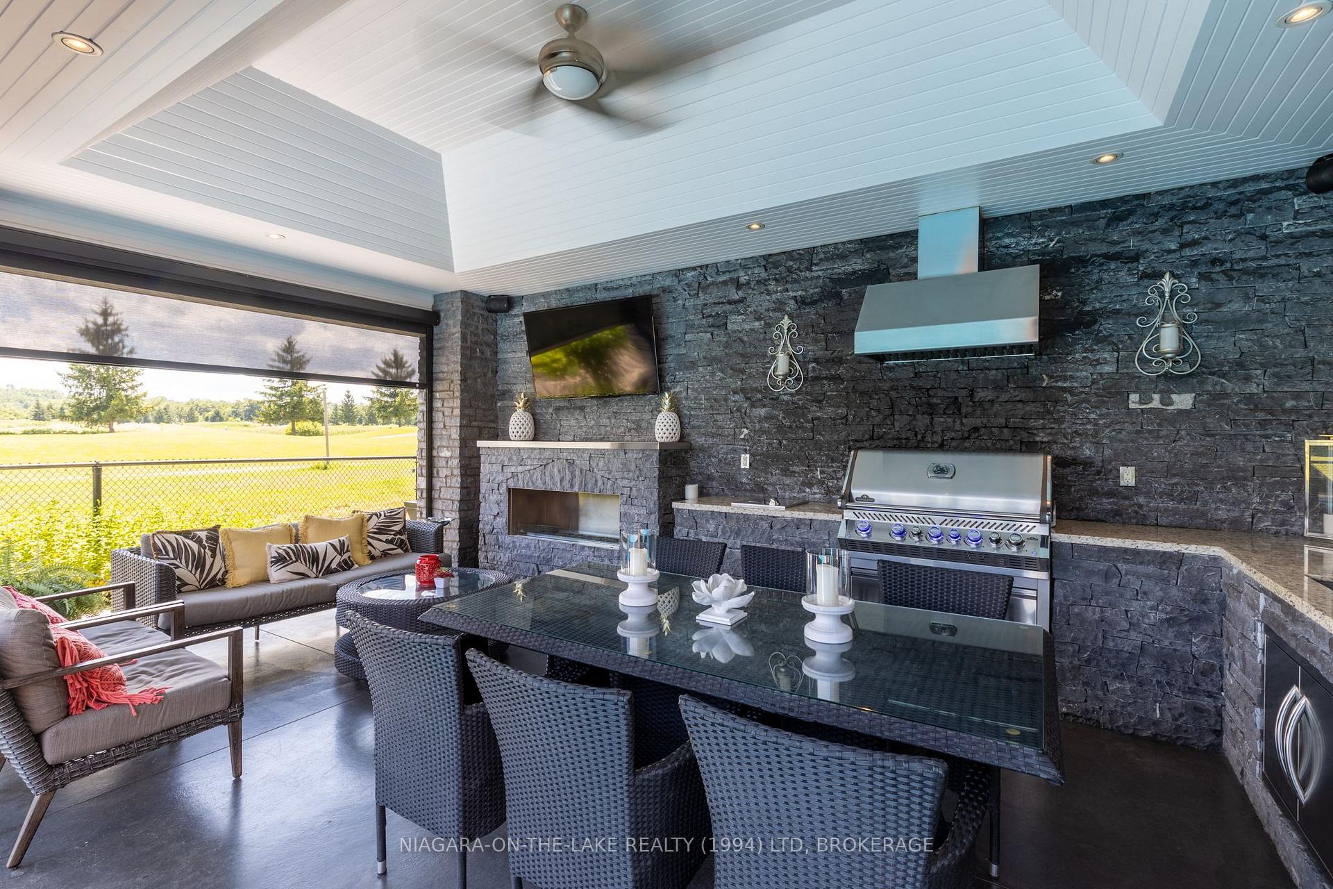 Photo 43 of 218 Wright Crescent Wright Crescent, Niagara-on-the-Lake, Glendale — HOMEH