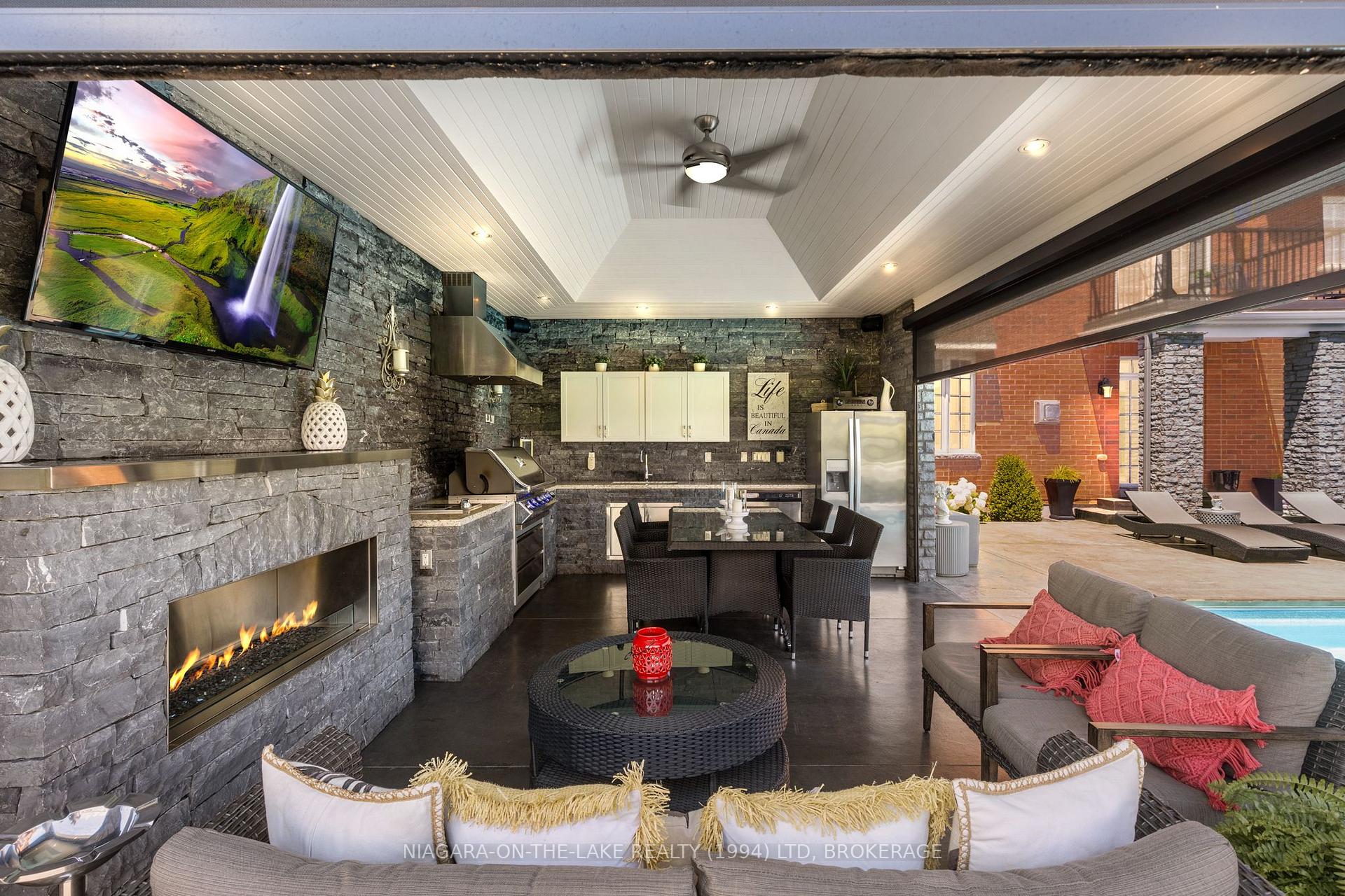Photo 44 of 218 Wright Crescent Wright Crescent, Niagara-on-the-Lake, Glendale — HOMEH