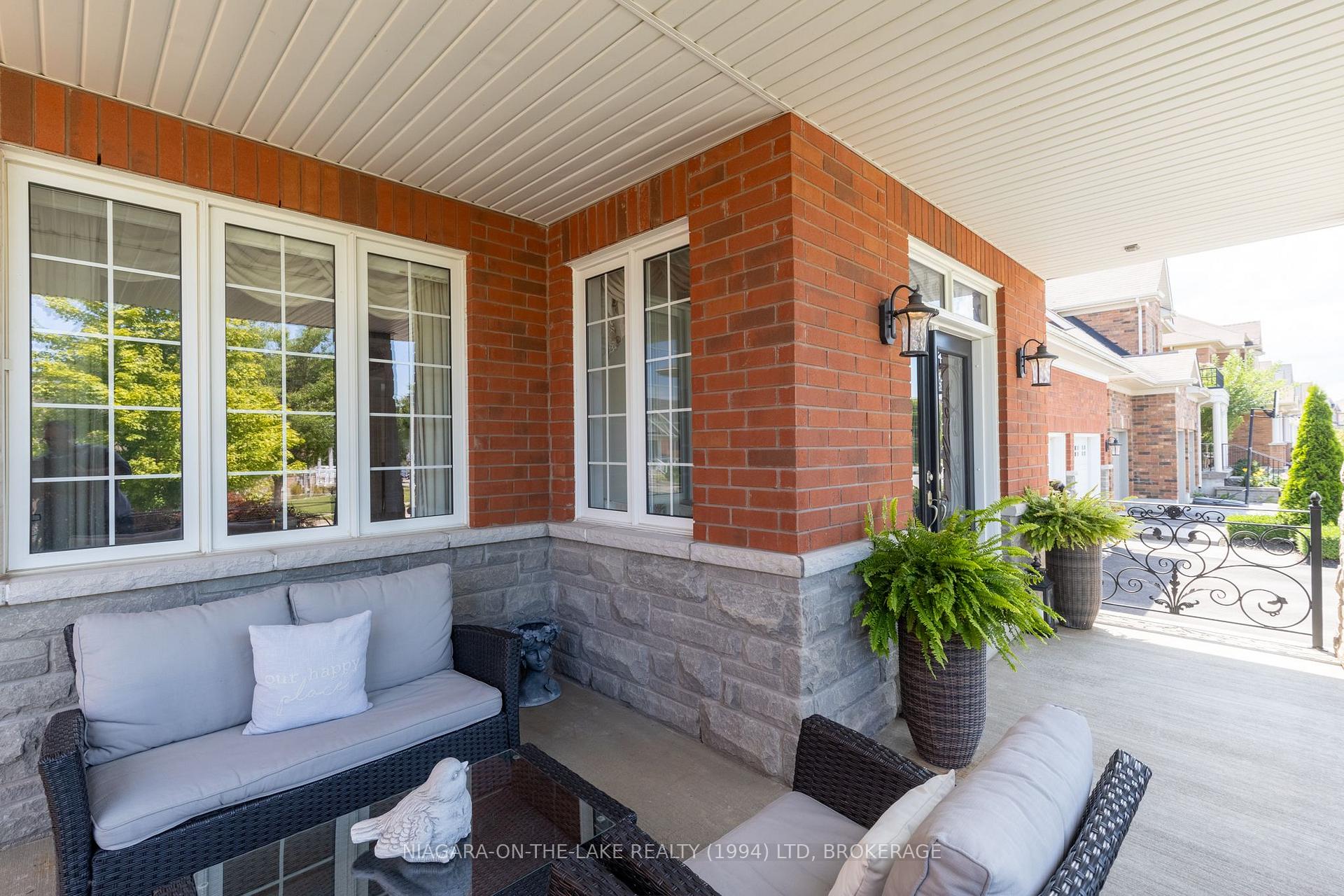 Photo 51 of 218 Wright Crescent Wright Crescent, Niagara-on-the-Lake, Glendale — HOMEH