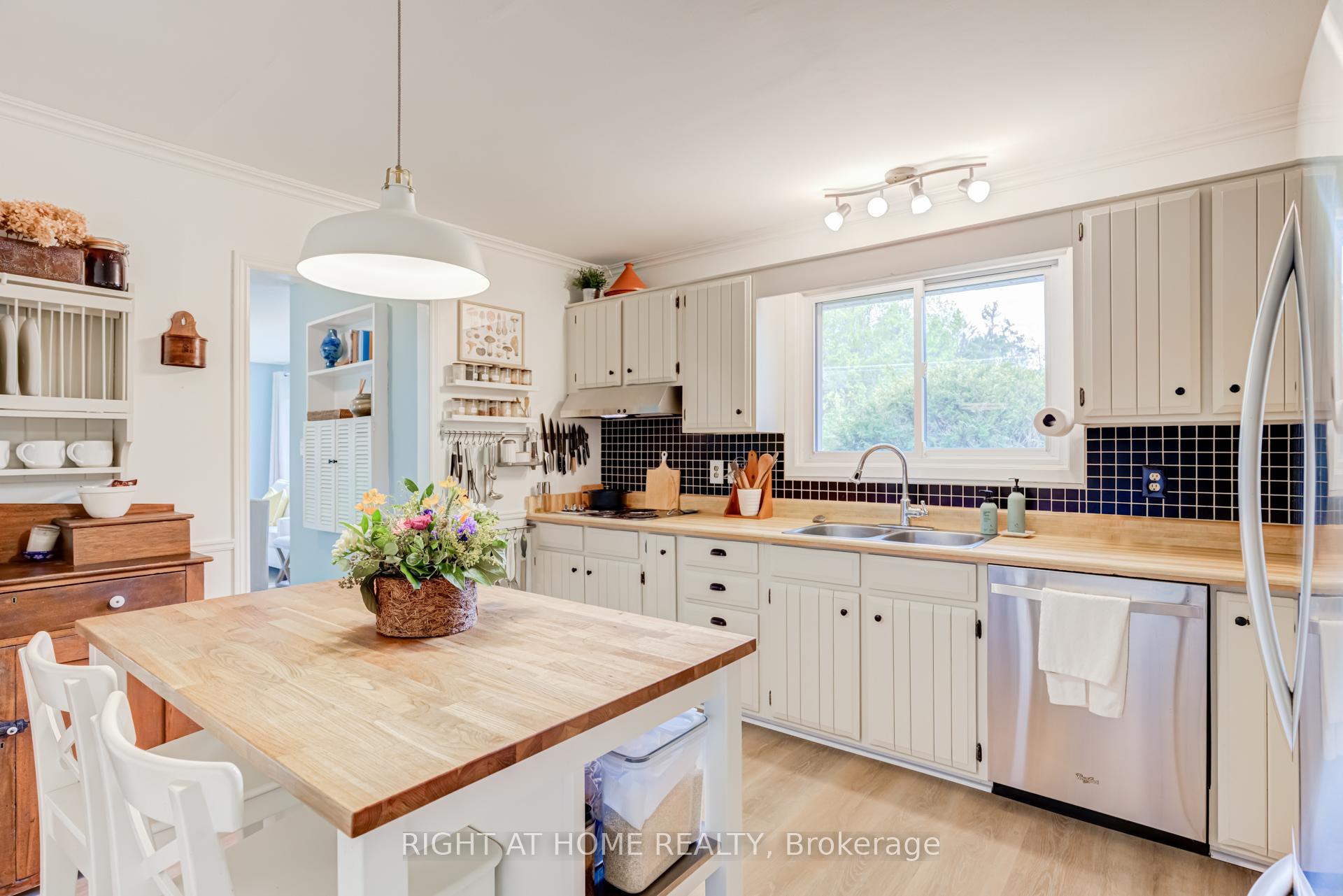 Photo 7 of 15 Wattie Road, Springwater, Midhurst — HOMEH