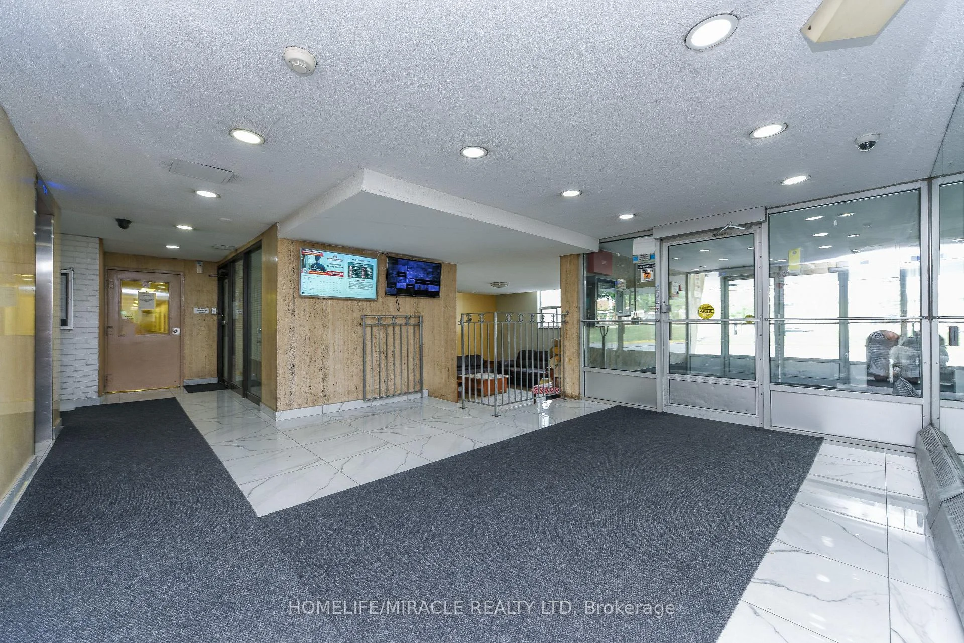 Photo 7 of Unit 1910, 2645 Kipling Avenue, Etobicoke, Mount Olive-Silverstone-Jamestown — HOMEH