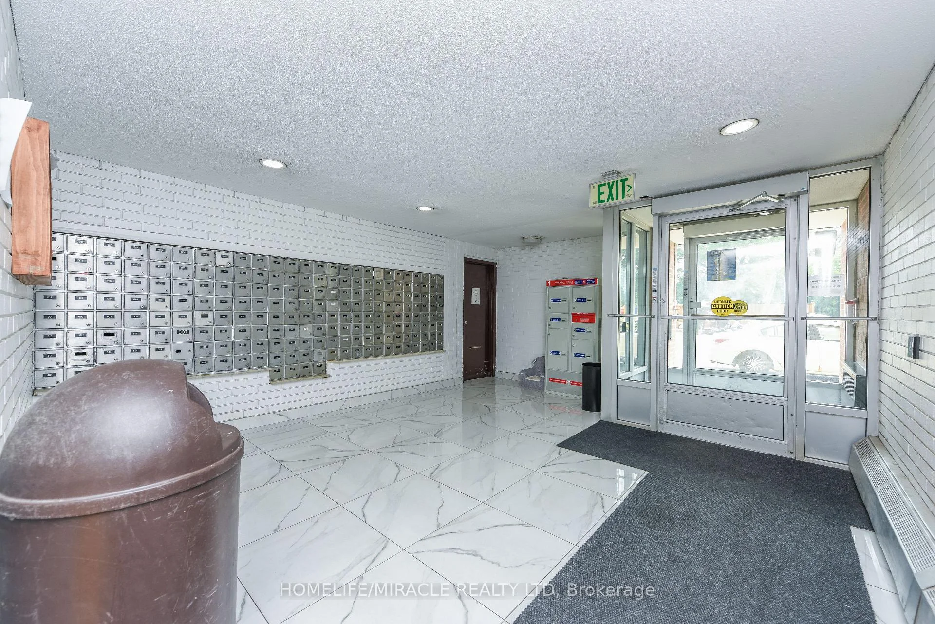 Photo 12 of Unit 1910, 2645 Kipling Avenue, Etobicoke, Mount Olive-Silverstone-Jamestown — HOMEH
