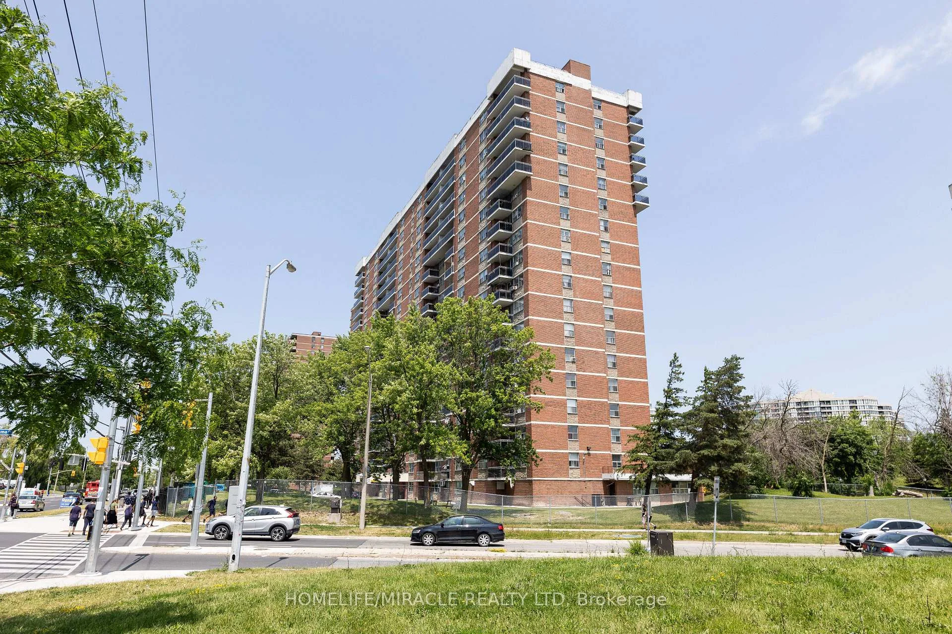 Photo 14 of Unit 1910, 2645 Kipling Avenue, Etobicoke, Mount Olive-Silverstone-Jamestown — HOMEH