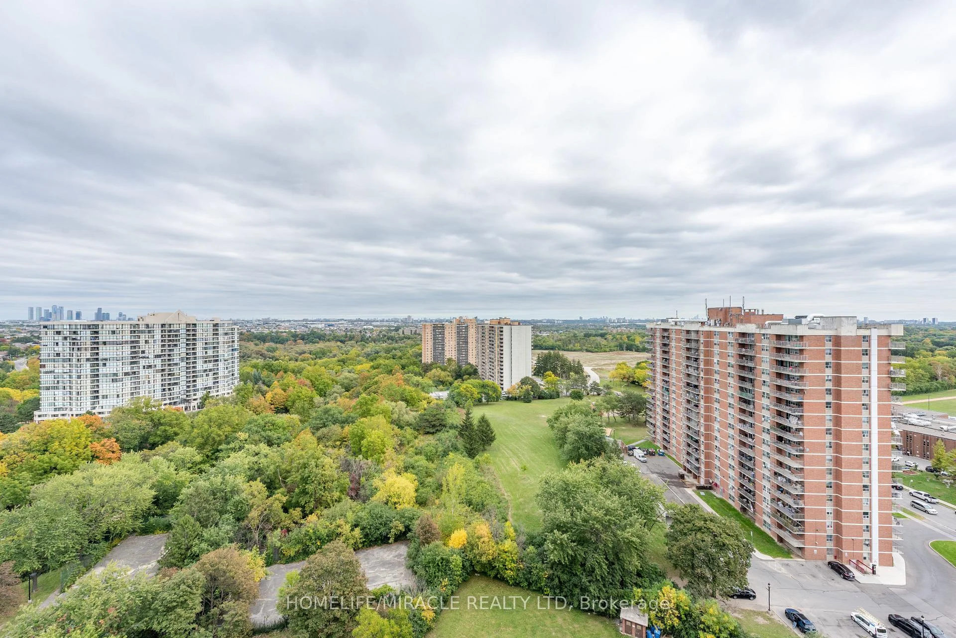 Photo 20 of Unit 1910, 2645 Kipling Avenue, Etobicoke, Mount Olive-Silverstone-Jamestown — HOMEH