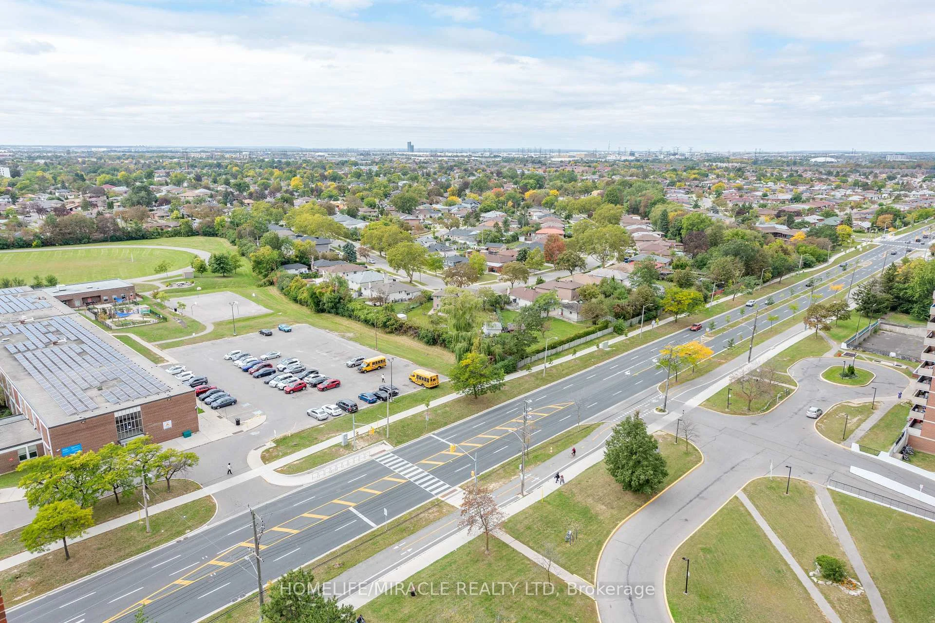 Photo 24 of Unit 1910, 2645 Kipling Avenue, Etobicoke, Mount Olive-Silverstone-Jamestown — HOMEH