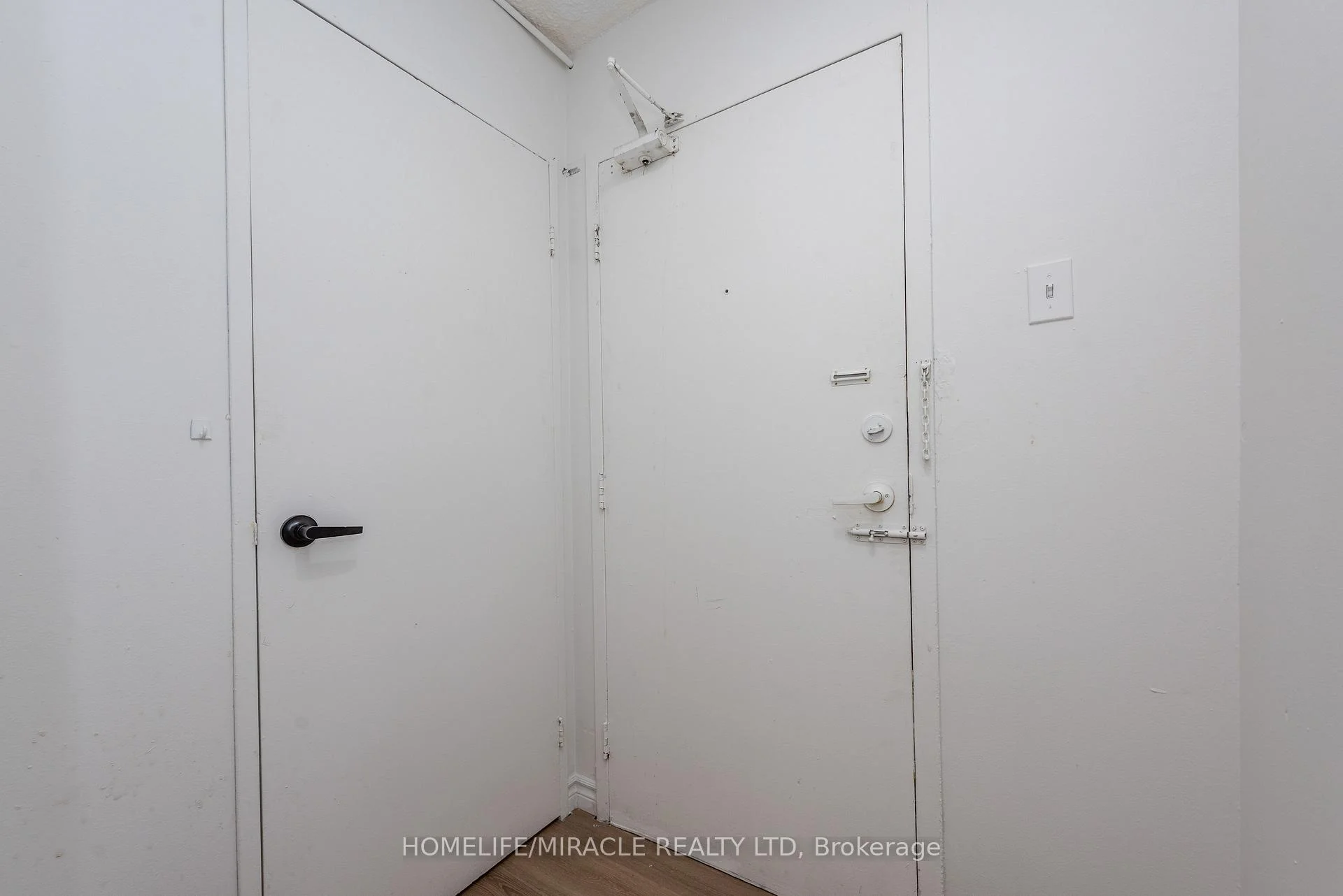 Photo 25 of Unit 1910, 2645 Kipling Avenue, Etobicoke, Mount Olive-Silverstone-Jamestown — HOMEH