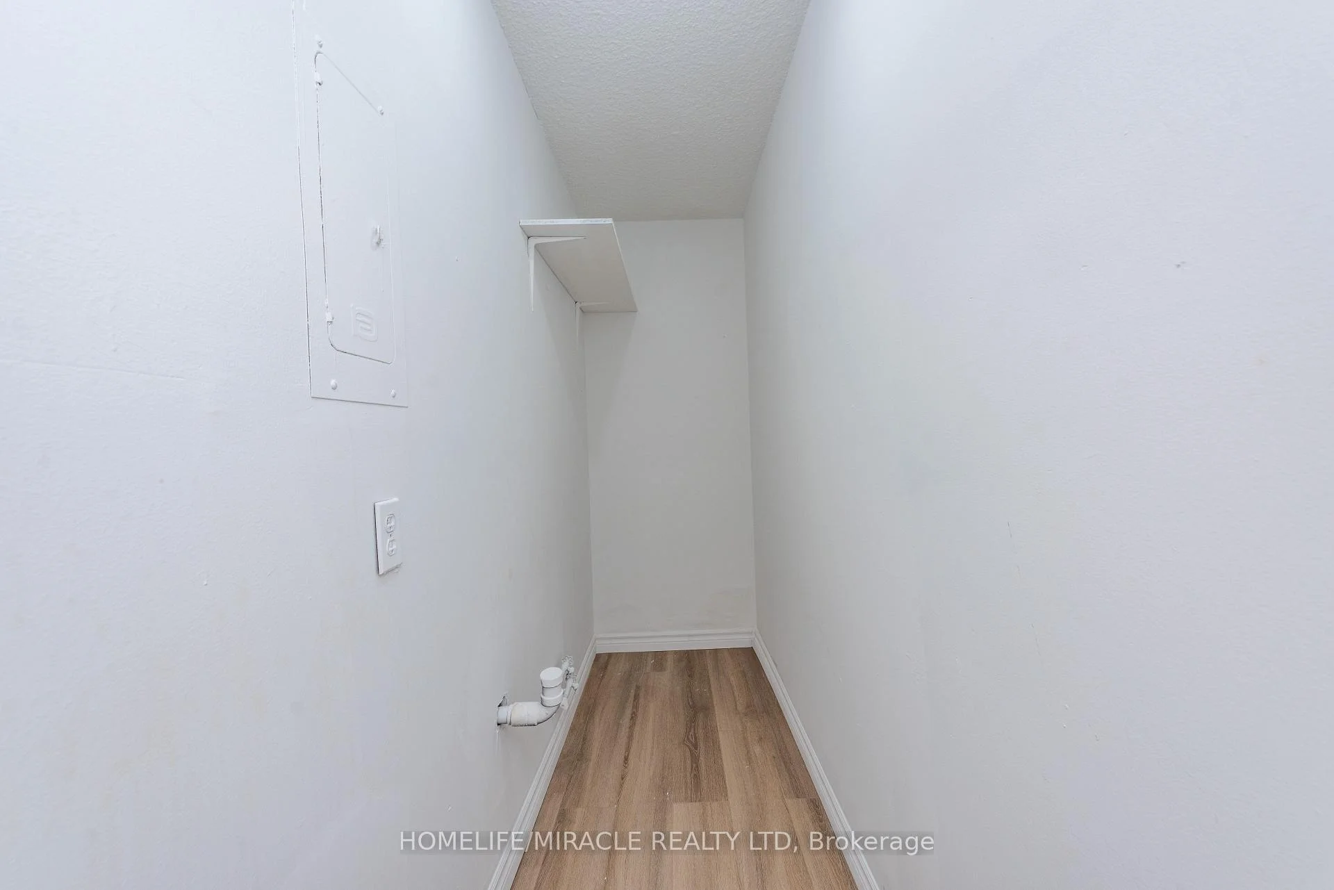 Photo 28 of Unit 1910, 2645 Kipling Avenue, Etobicoke, Mount Olive-Silverstone-Jamestown — HOMEH