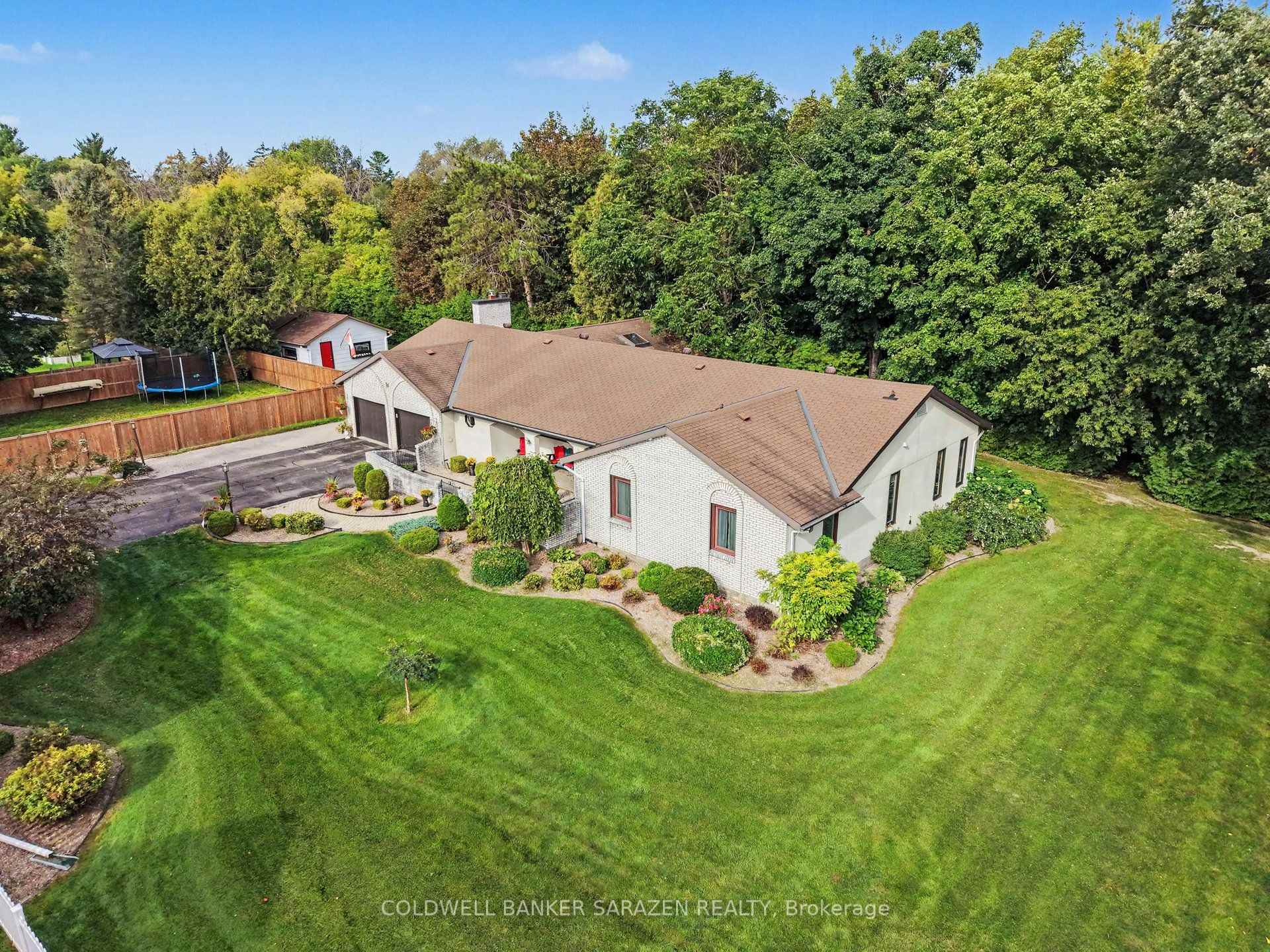 Photo of 31 Daniel Street S