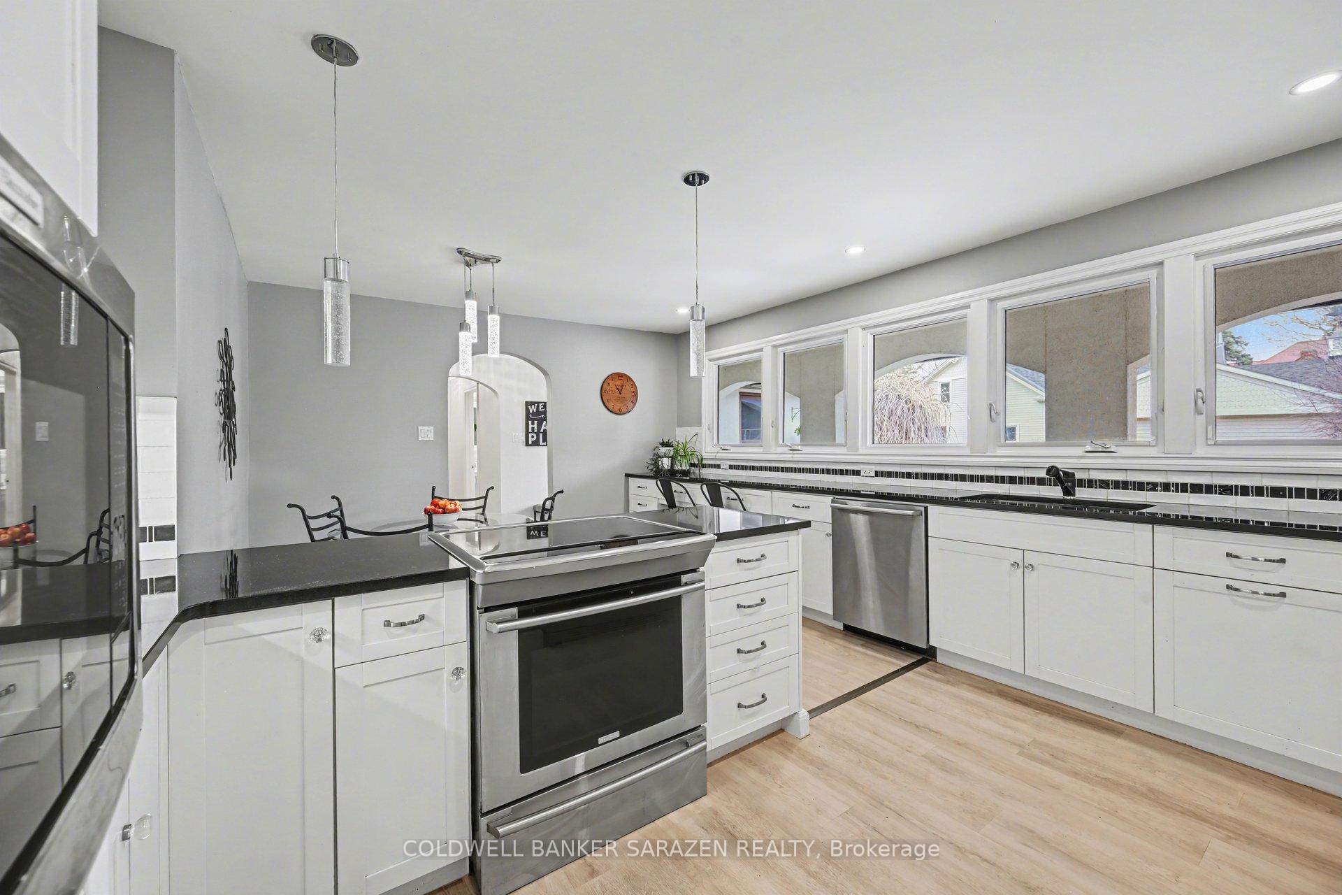 Photo 9 of 31 Daniel Street S, Arnprior, Arnprior — HOMEH
