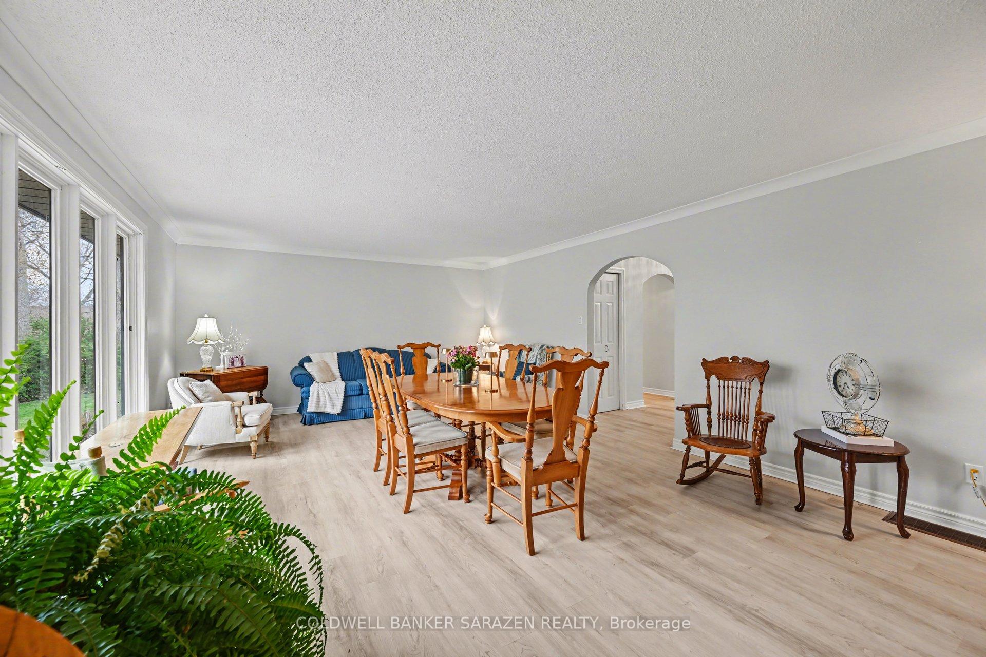Photo 10 of 31 Daniel Street S, Arnprior, Arnprior — HOMEH