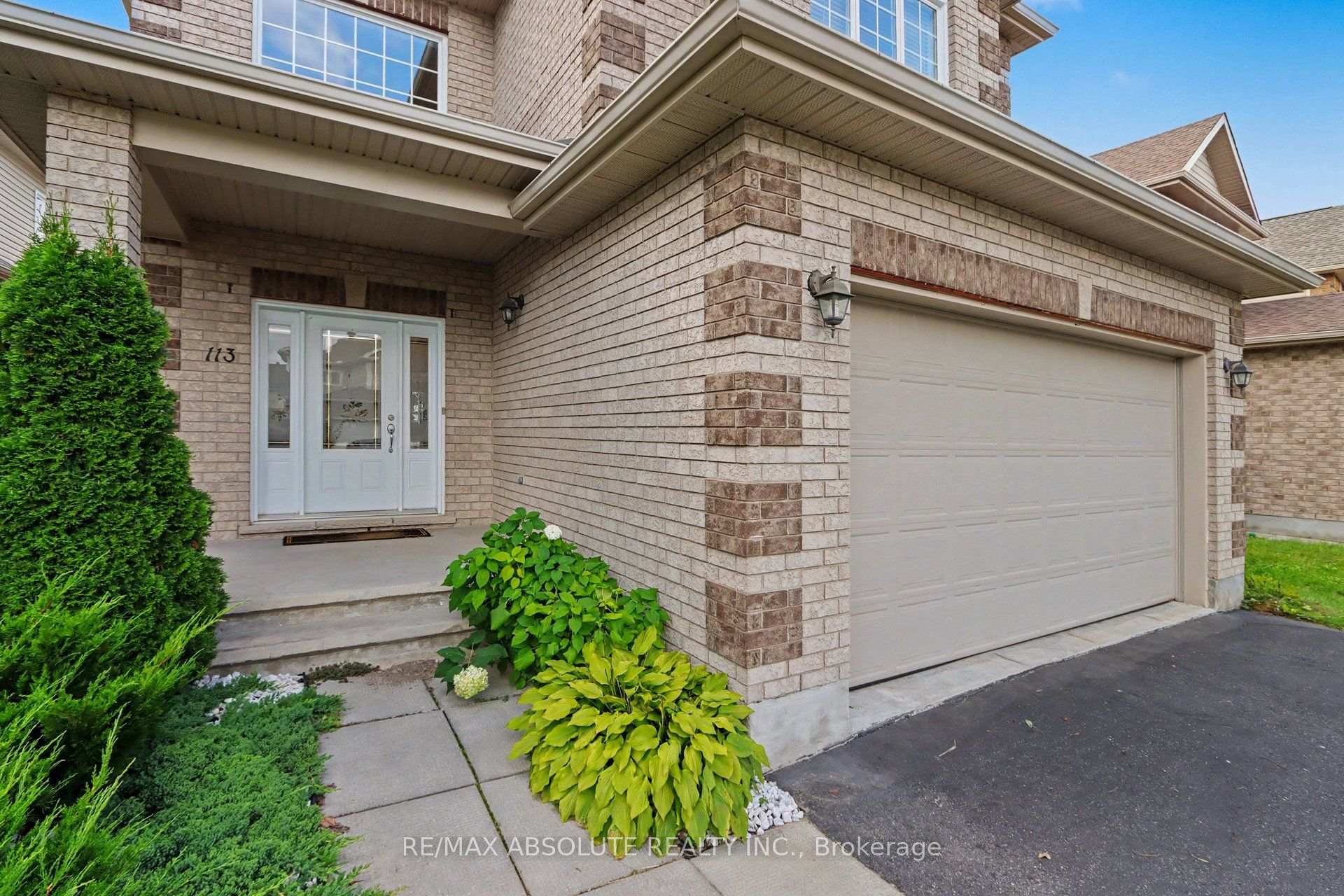 Photo 3 of 113 Sirocco Crescent, Ottawa, Stittsville (North) — HOMEH