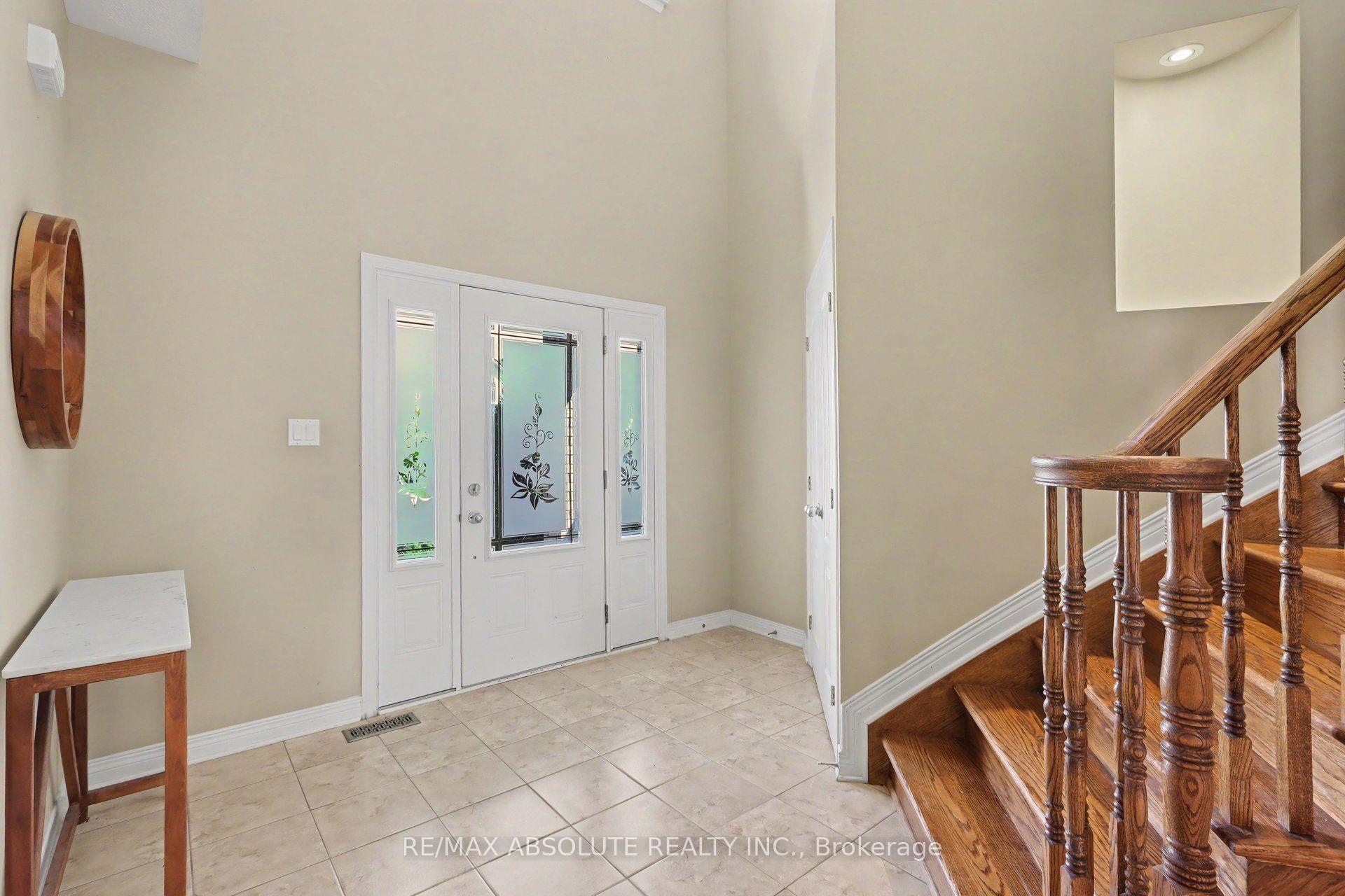 Photo 4 of 113 Sirocco Crescent, Ottawa, Stittsville (North) — HOMEH
