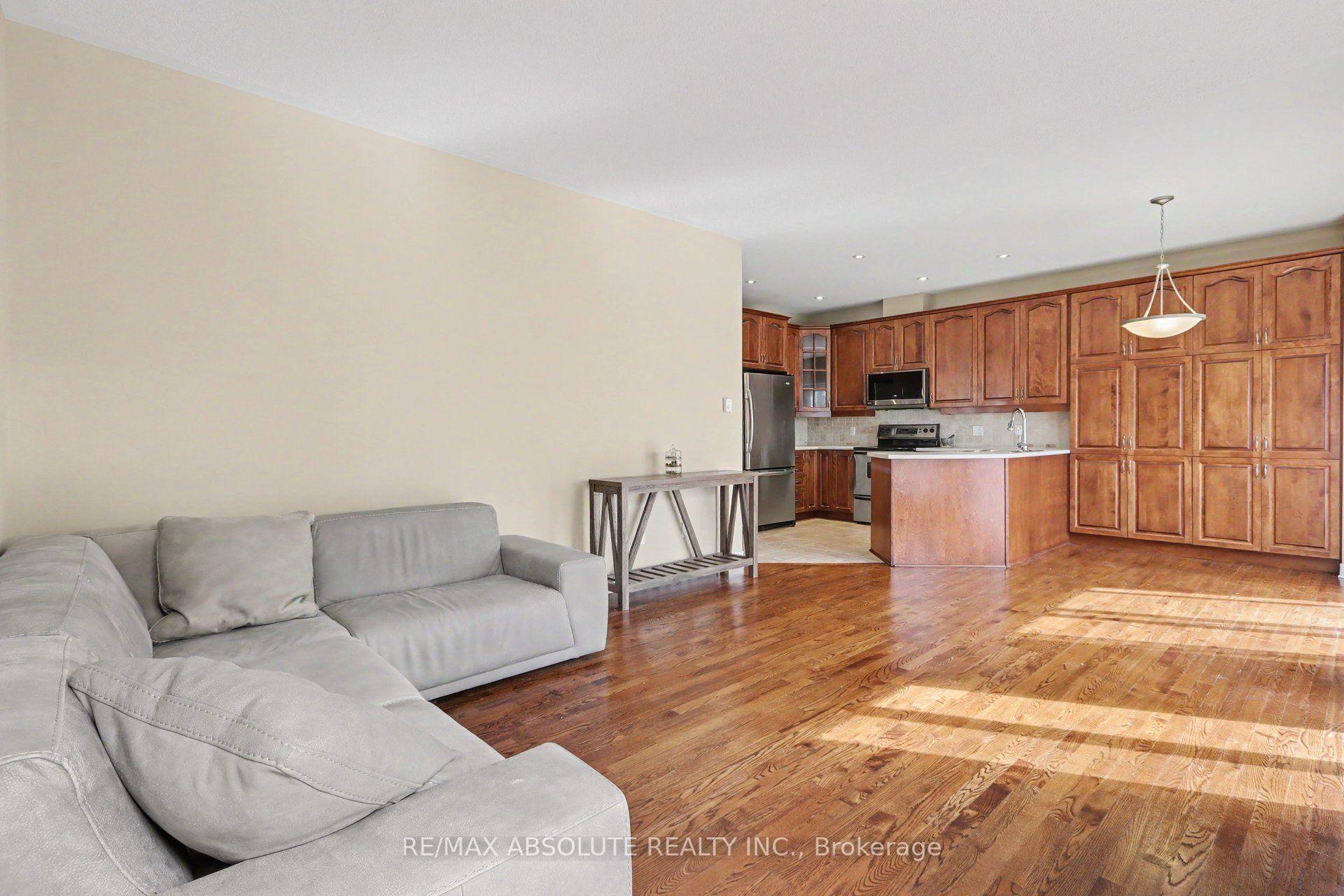 Photo 6 of 113 Sirocco Crescent, Ottawa, Stittsville (North) — HOMEH