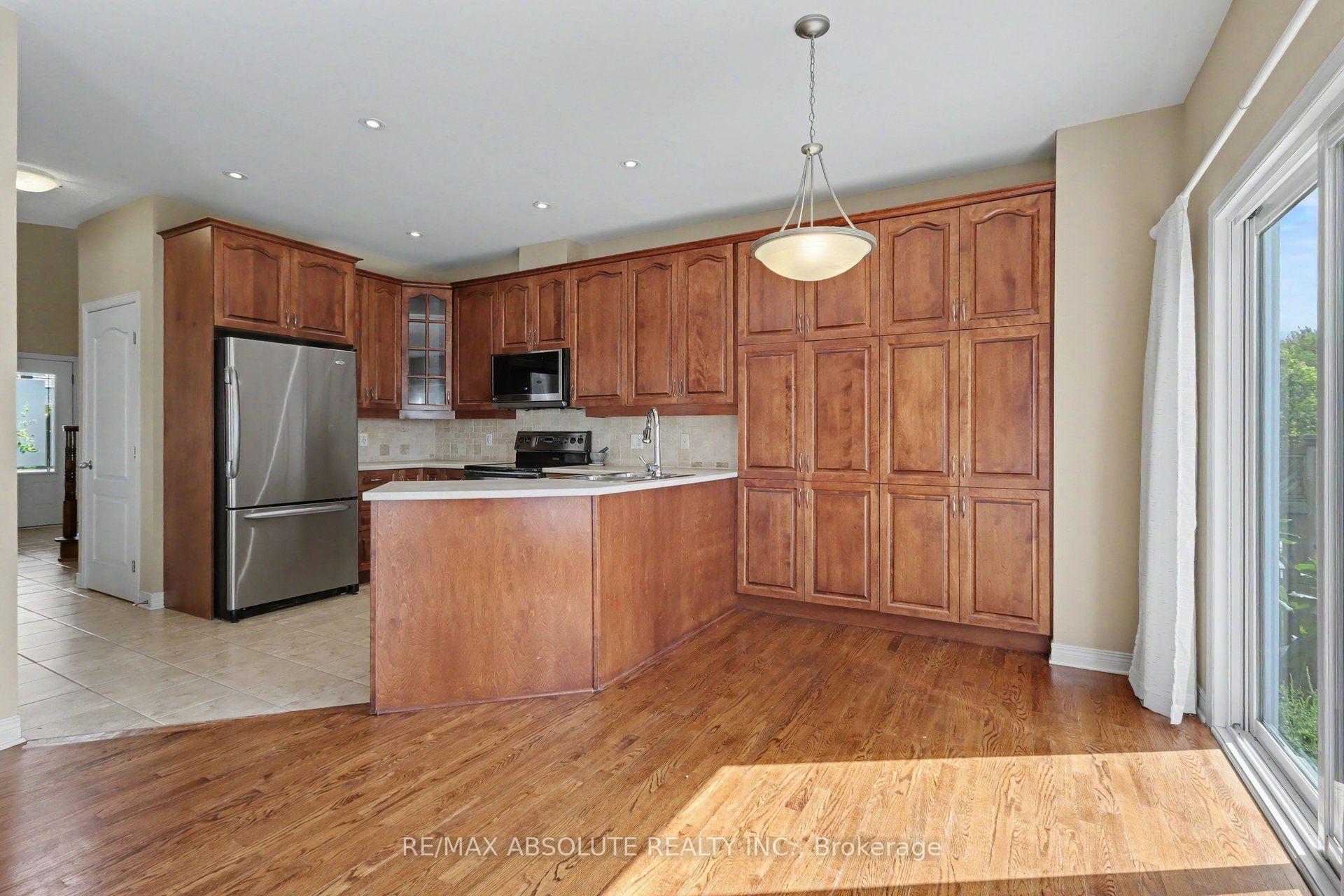 Photo 10 of 113 Sirocco Crescent, Ottawa, Stittsville (North) — HOMEH