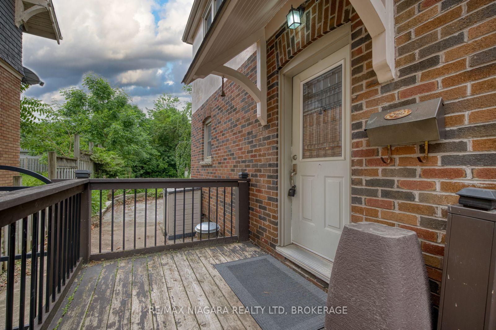 Photo 2 of 4864 Simcoe Street, Niagara Falls, Downtown — HOMEH
