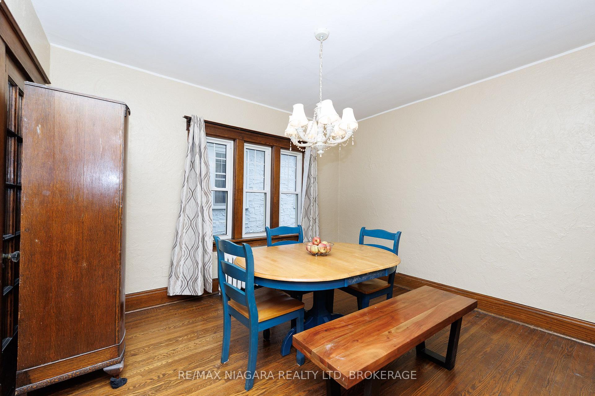 Photo 7 of 4864 Simcoe Street, Niagara Falls, Downtown — HOMEH