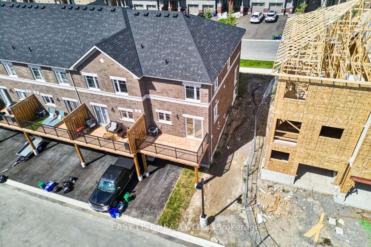 Photo 9 of 22 Nady Lane, Clarington, Newcastle — HOMEH