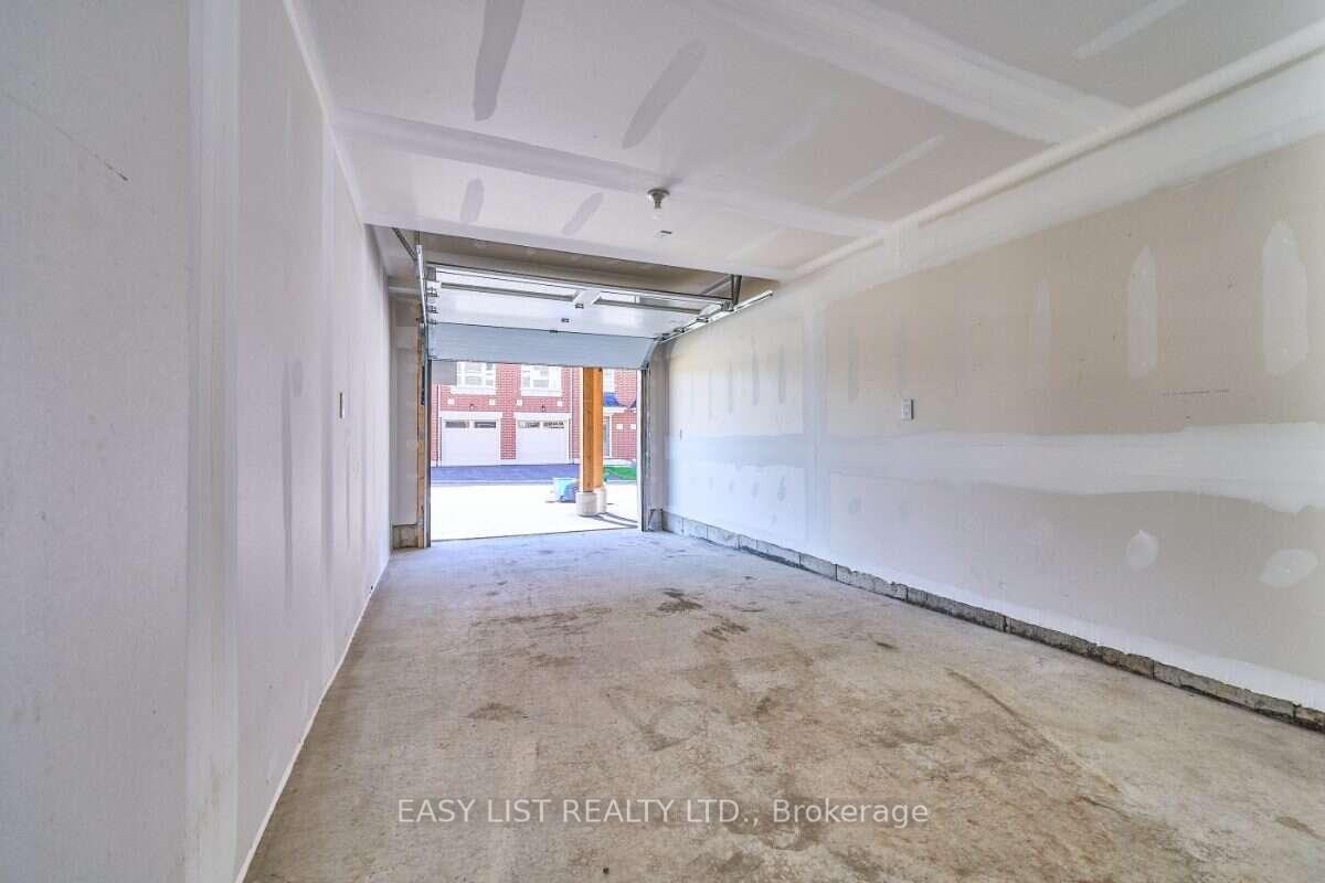 Photo 16 of 22 Nady Lane, Clarington, Newcastle — HOMEH