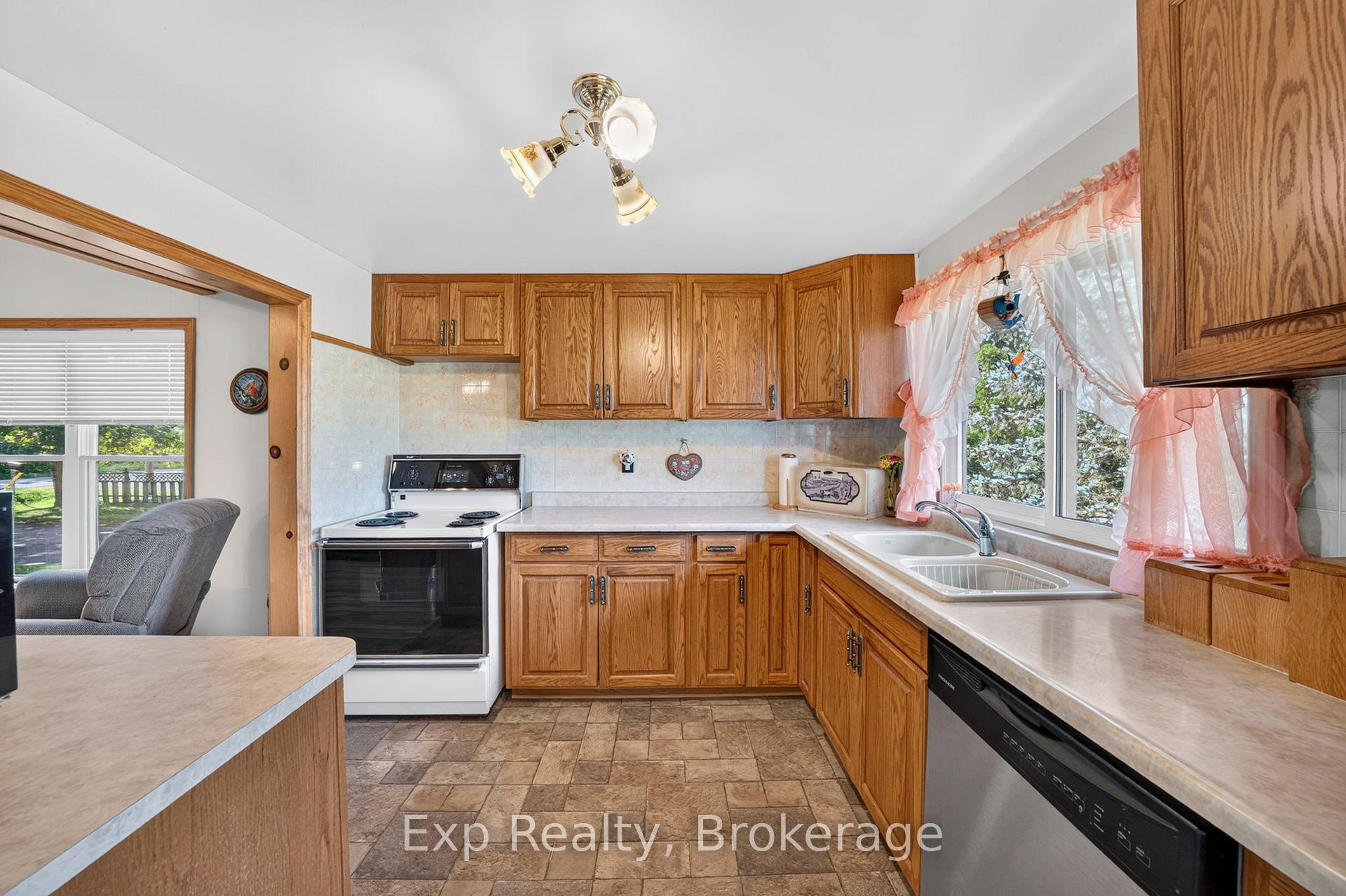 Photo 11 of 257 Elmbrook Road, Prince Edward County, Sophiasburg Ward — HOMEH