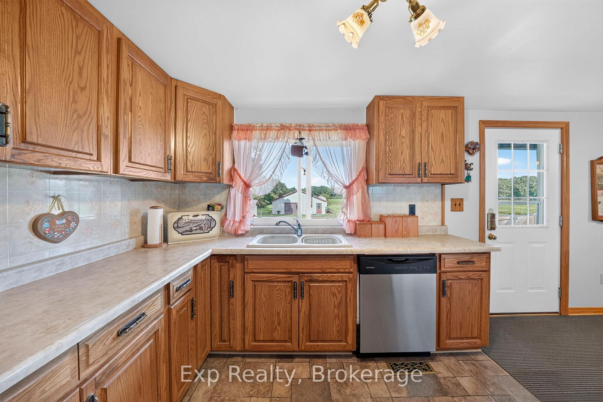 Photo 13 of 257 Elmbrook Road, Prince Edward County, Sophiasburg Ward — HOMEH