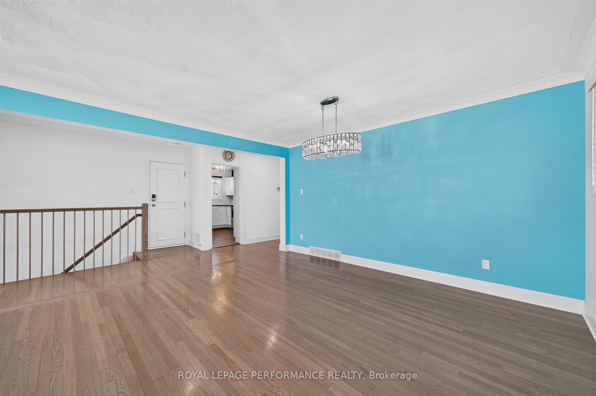 Photo 8 of 244 Richardson Avenue, Ottawa, Woodroffe — HOMEH