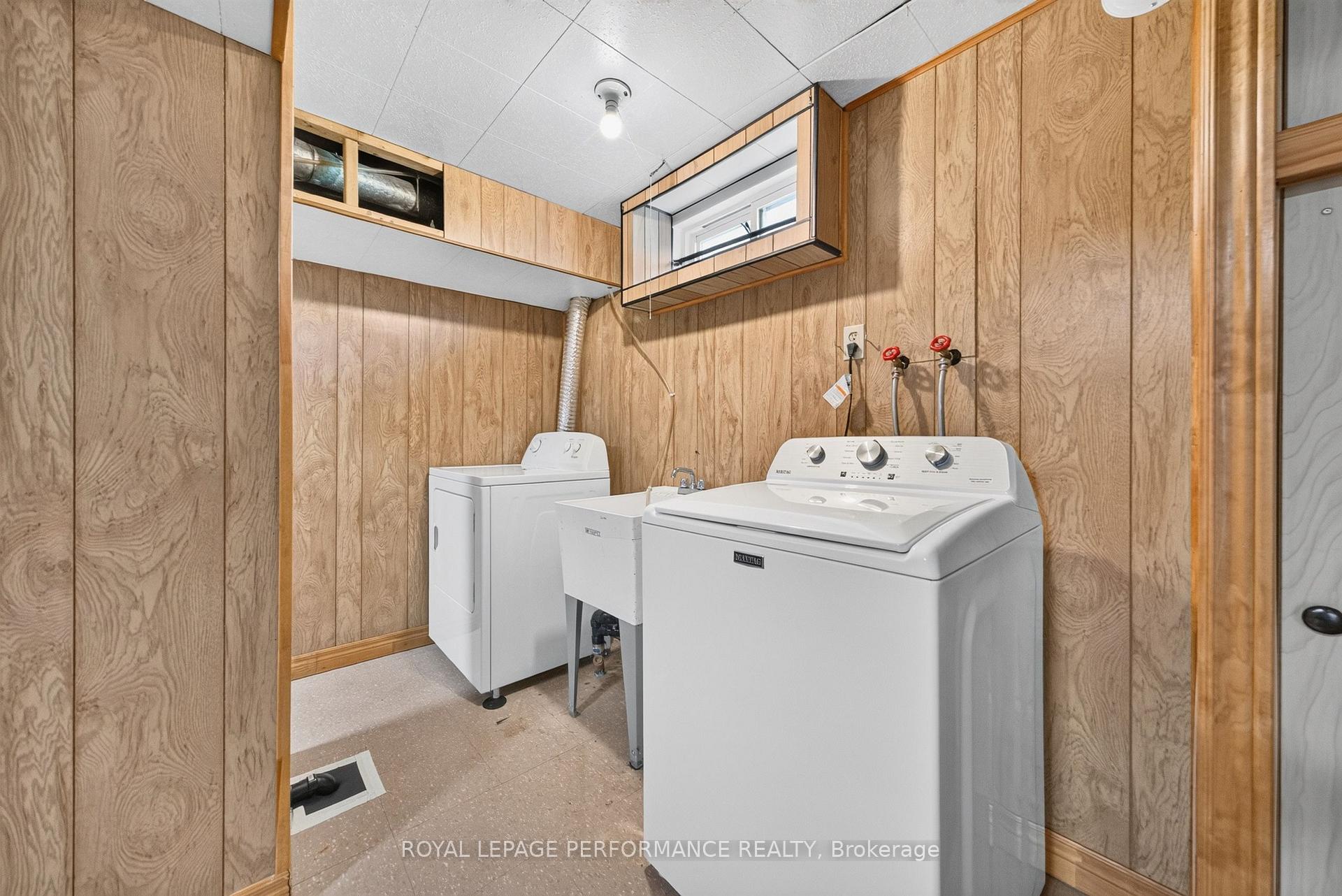 Photo 28 of 244 Richardson Avenue, Ottawa, Woodroffe — HOMEH