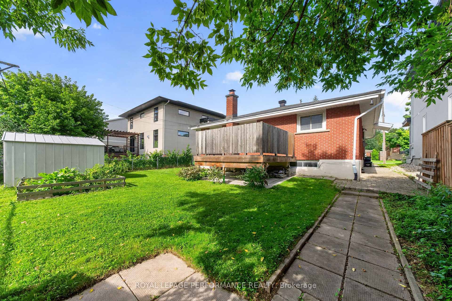 Photo 33 of 244 Richardson Avenue, Ottawa, Woodroffe — HOMEH
