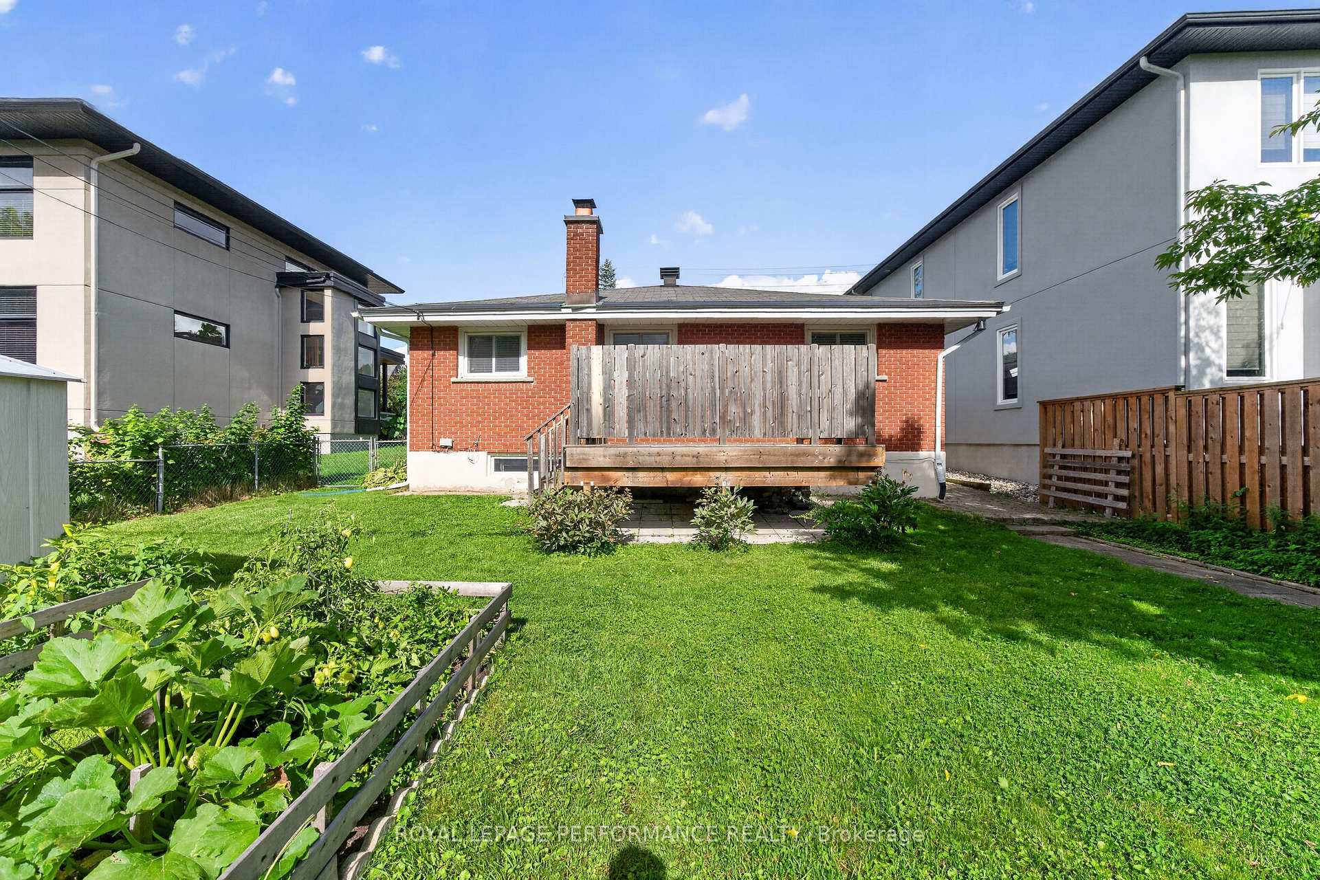 Photo 37 of 244 Richardson Avenue, Ottawa, Woodroffe — HOMEH