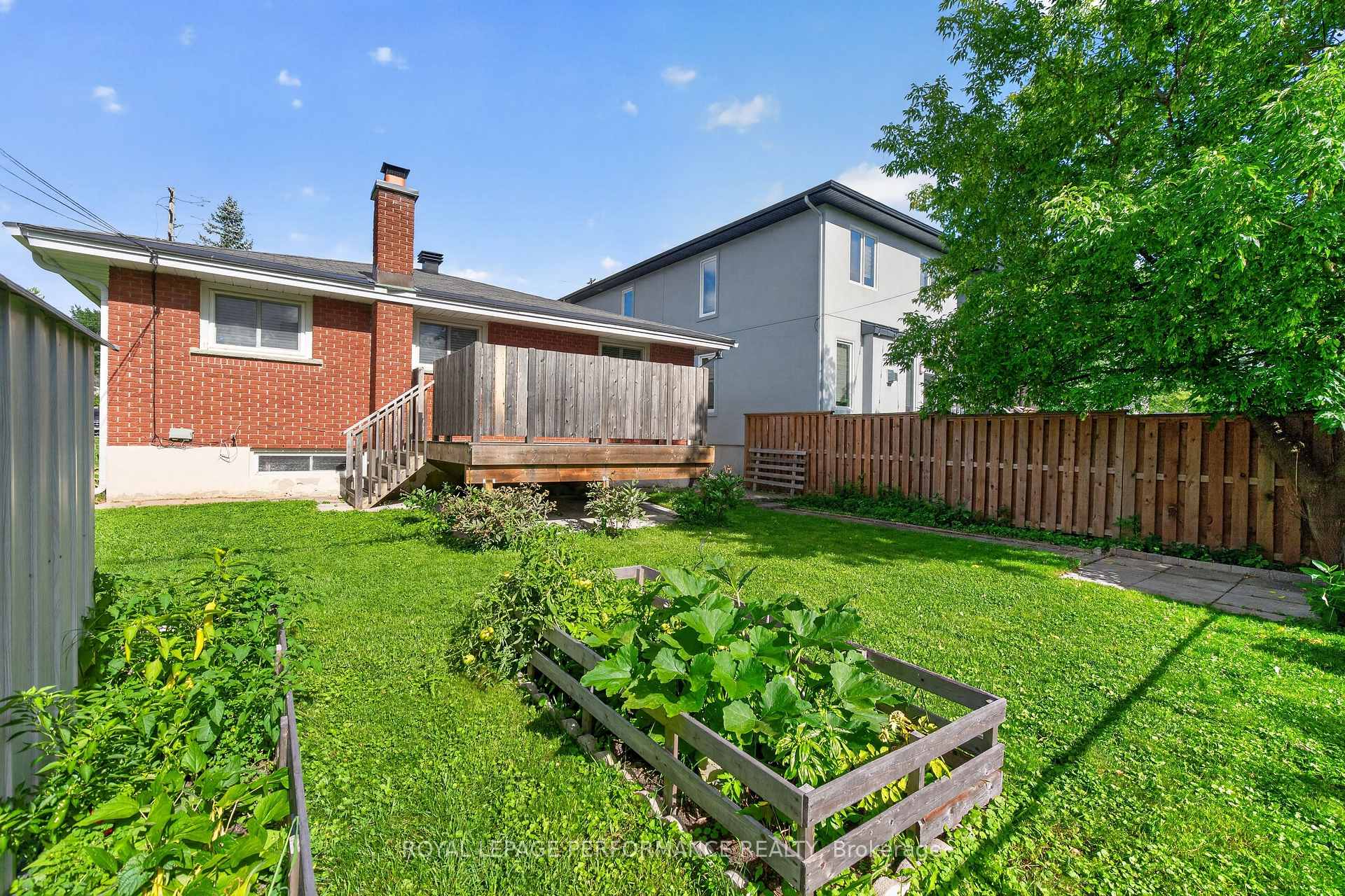 Photo 38 of 244 Richardson Avenue, Ottawa, Woodroffe — HOMEH