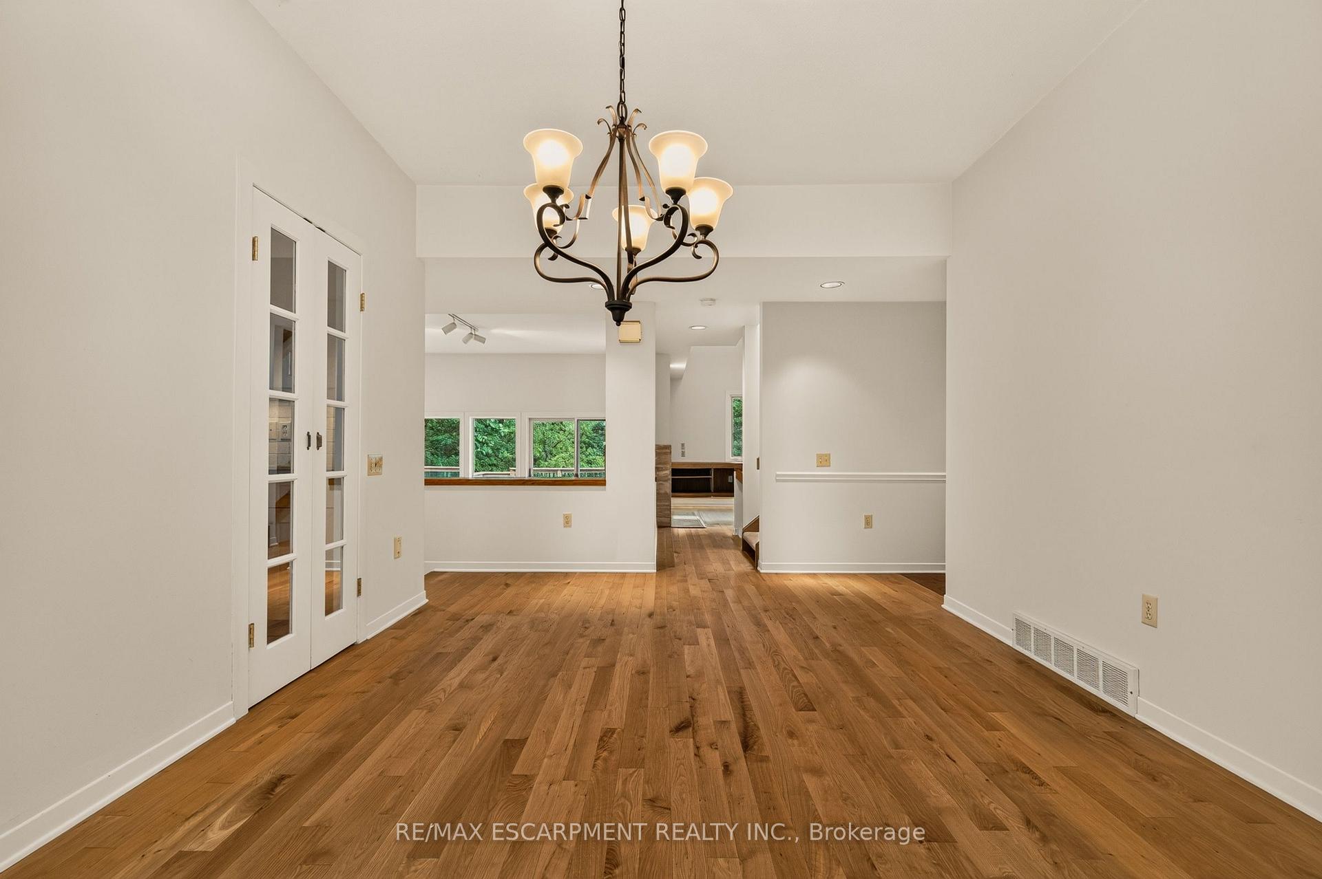 Photo 6 of 539 Ontario Street, Hamilton, Ancaster — HOMEH