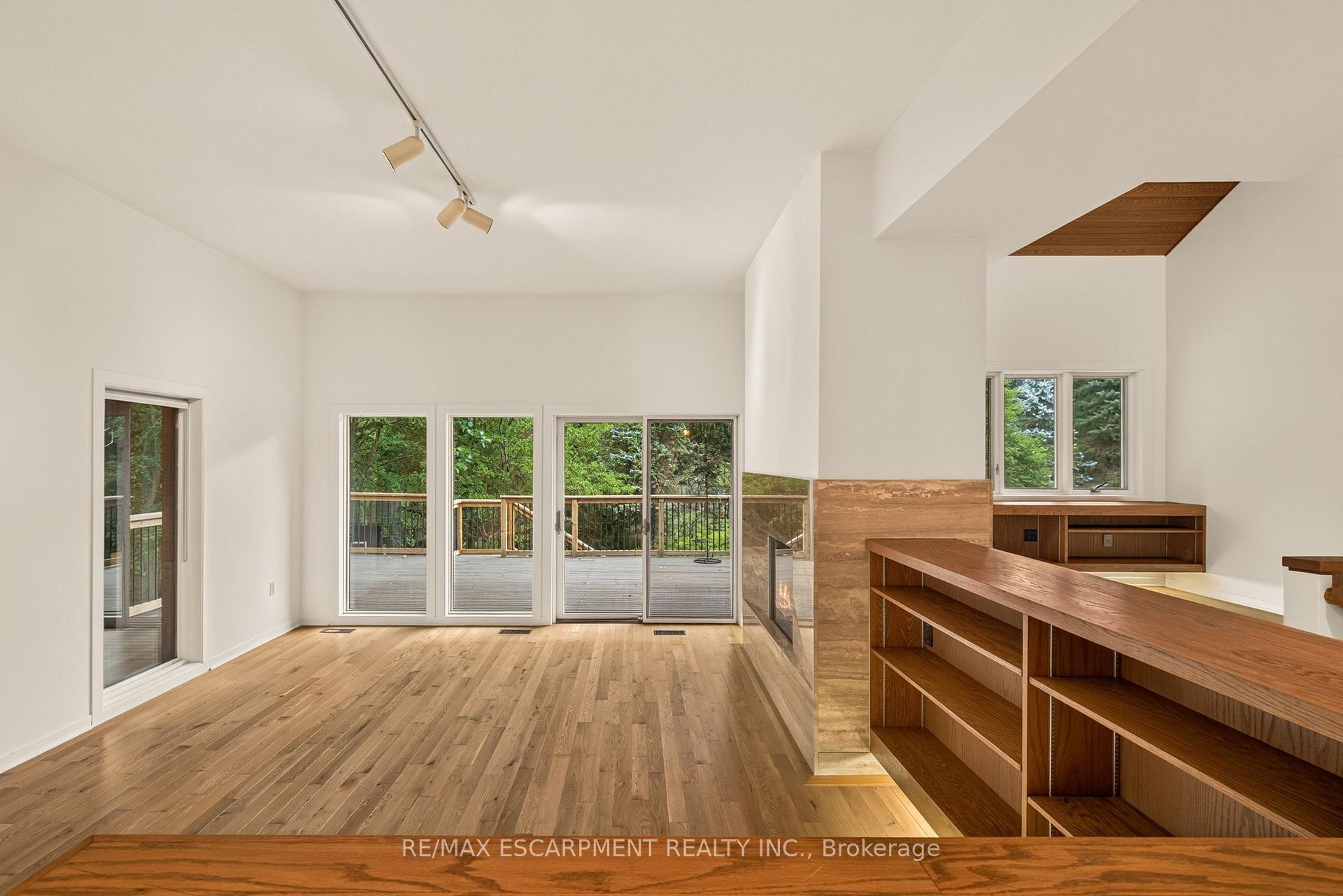 Photo 16 of 539 Ontario Street, Hamilton, Ancaster — HOMEH