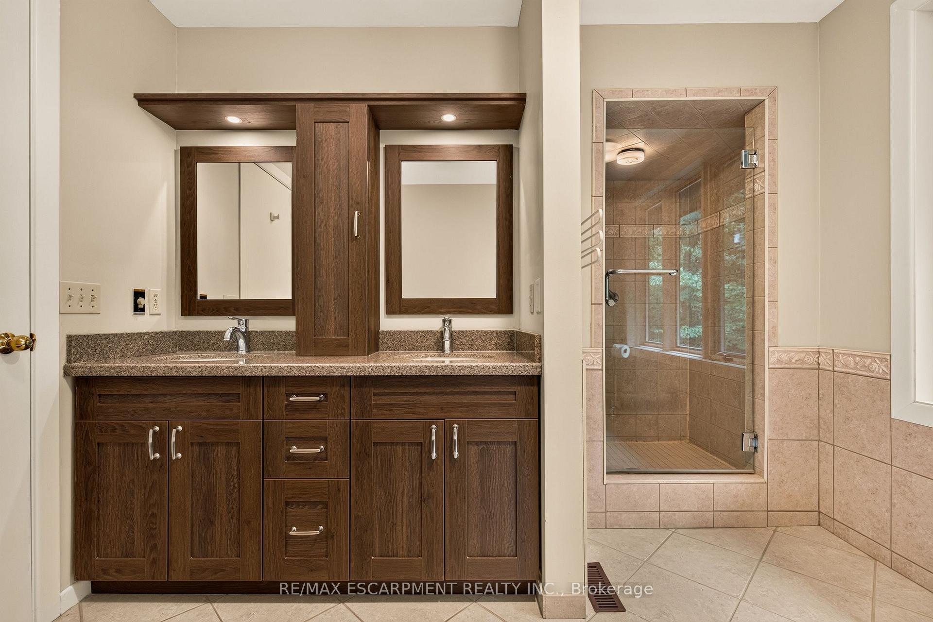 Photo 32 of 539 Ontario Street, Hamilton, Ancaster — HOMEH