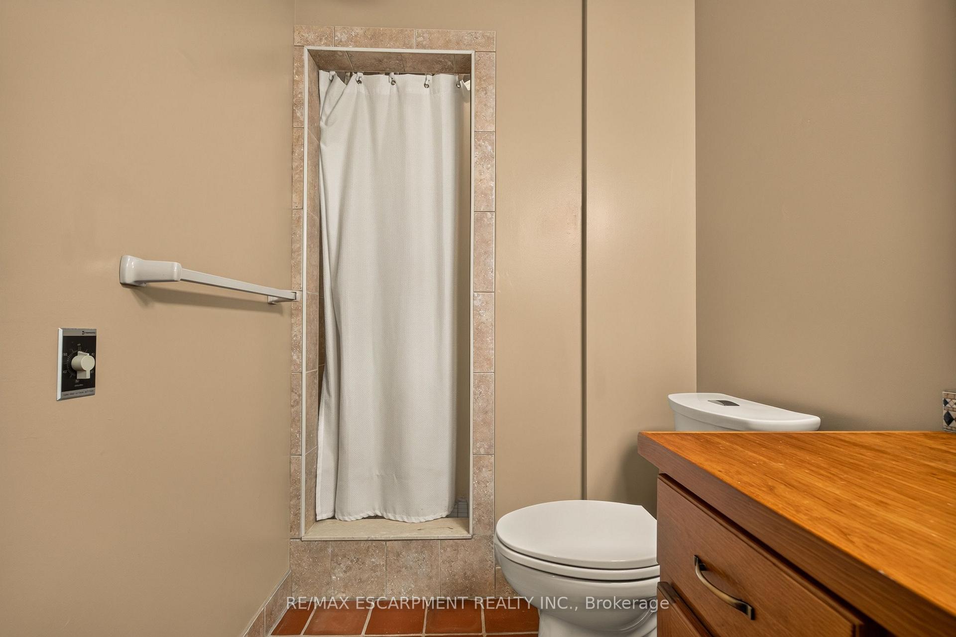 Photo 37 of 539 Ontario Street, Hamilton, Ancaster — HOMEH