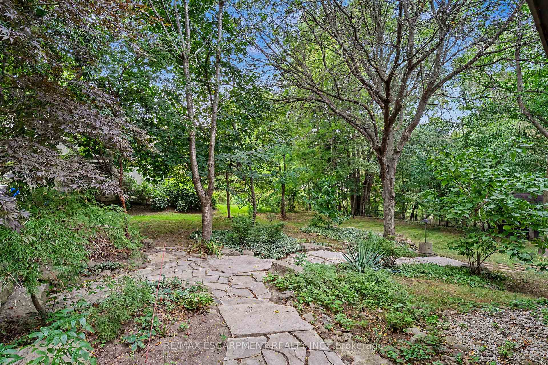 Photo 38 of 539 Ontario Street, Hamilton, Ancaster — HOMEH