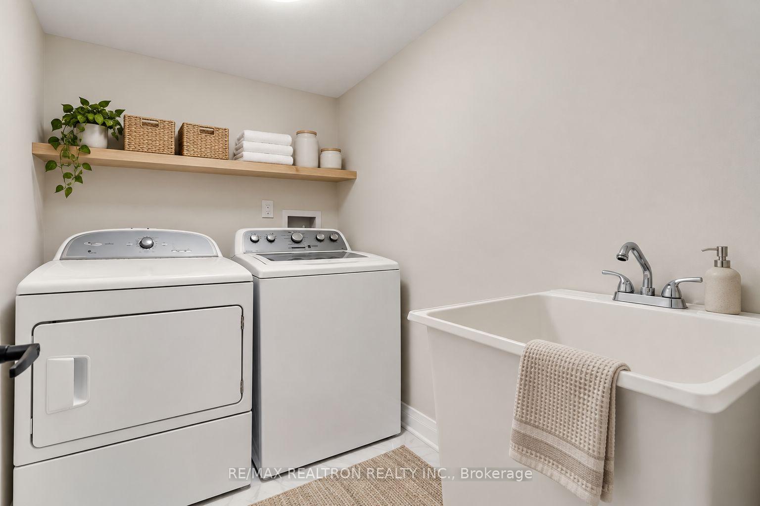 Photo 7 of Unit (Basement), 101 Arnold Crescent, Richmond Hill, Mill Pond — HOMEH