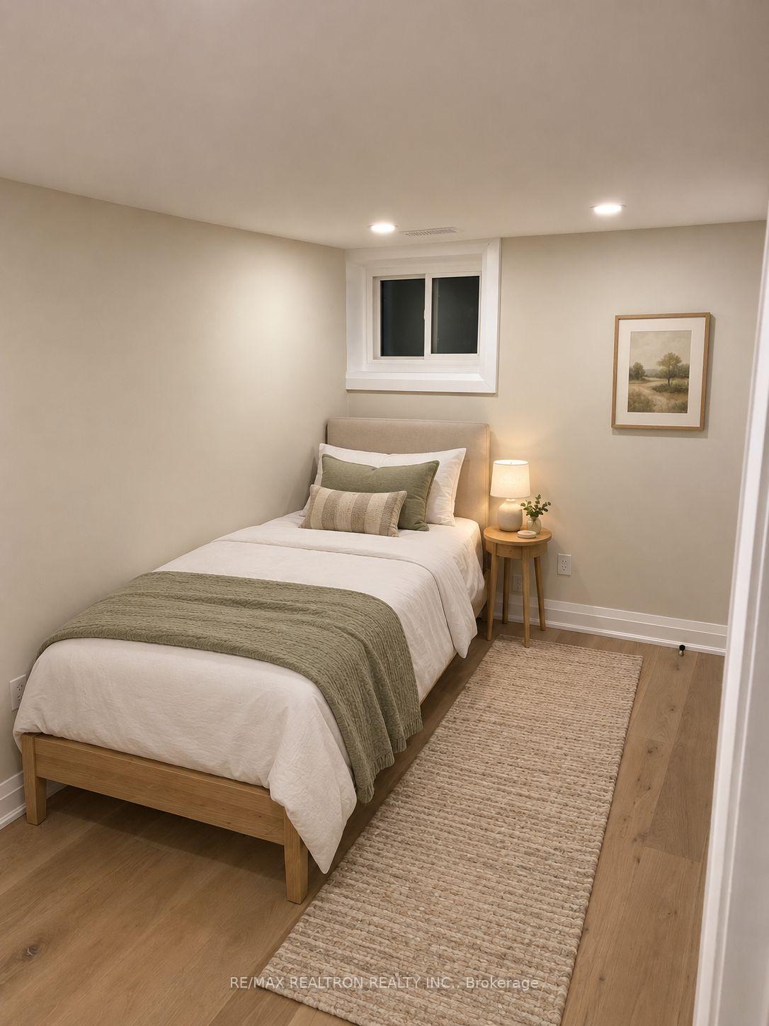 Photo 8 of Unit (Basement), 101 Arnold Crescent, Richmond Hill, Mill Pond — HOMEH