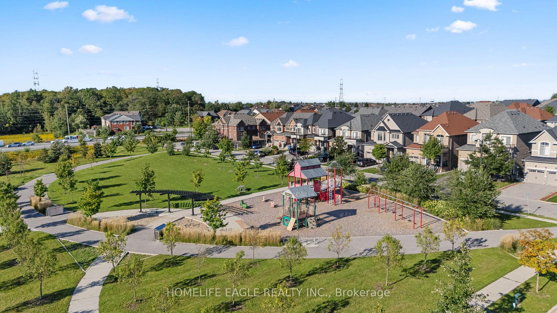 Photo 21 of 746 Yarfield Crescent, Newmarket, Glenway Estates — HOMEH