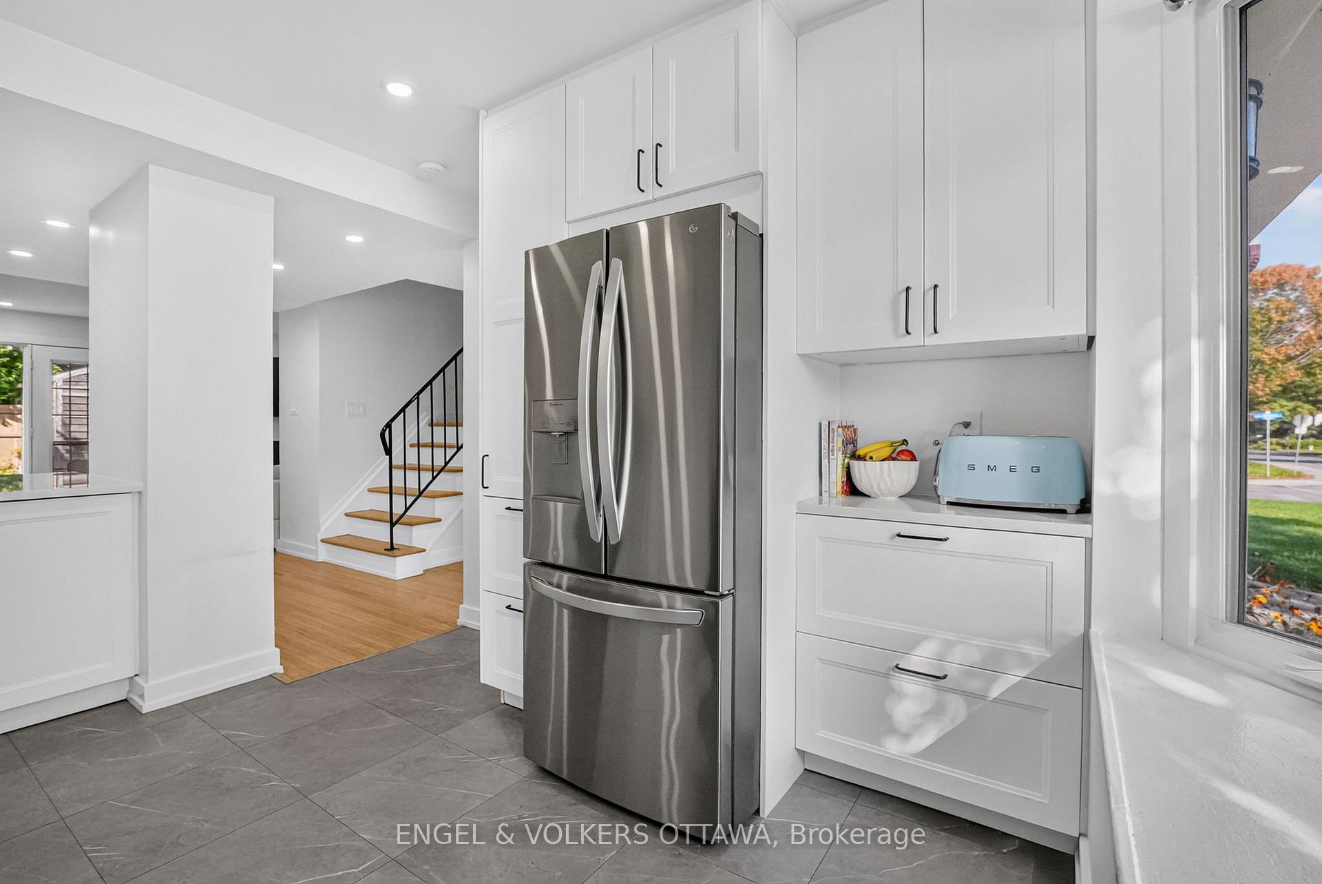 Photo 3 of 1304 Morrison Drive, Ottawa, Redwood Park — HOMEH