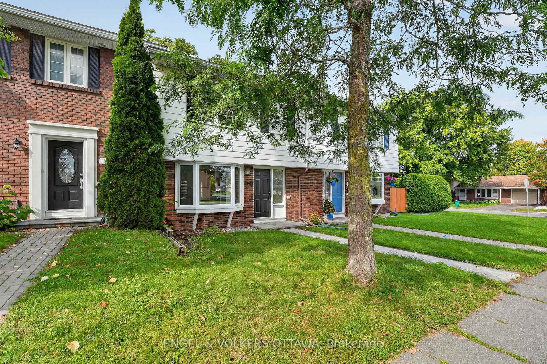 Photo 4 of 1304 Morrison Drive, Ottawa, Redwood Park — HOMEH