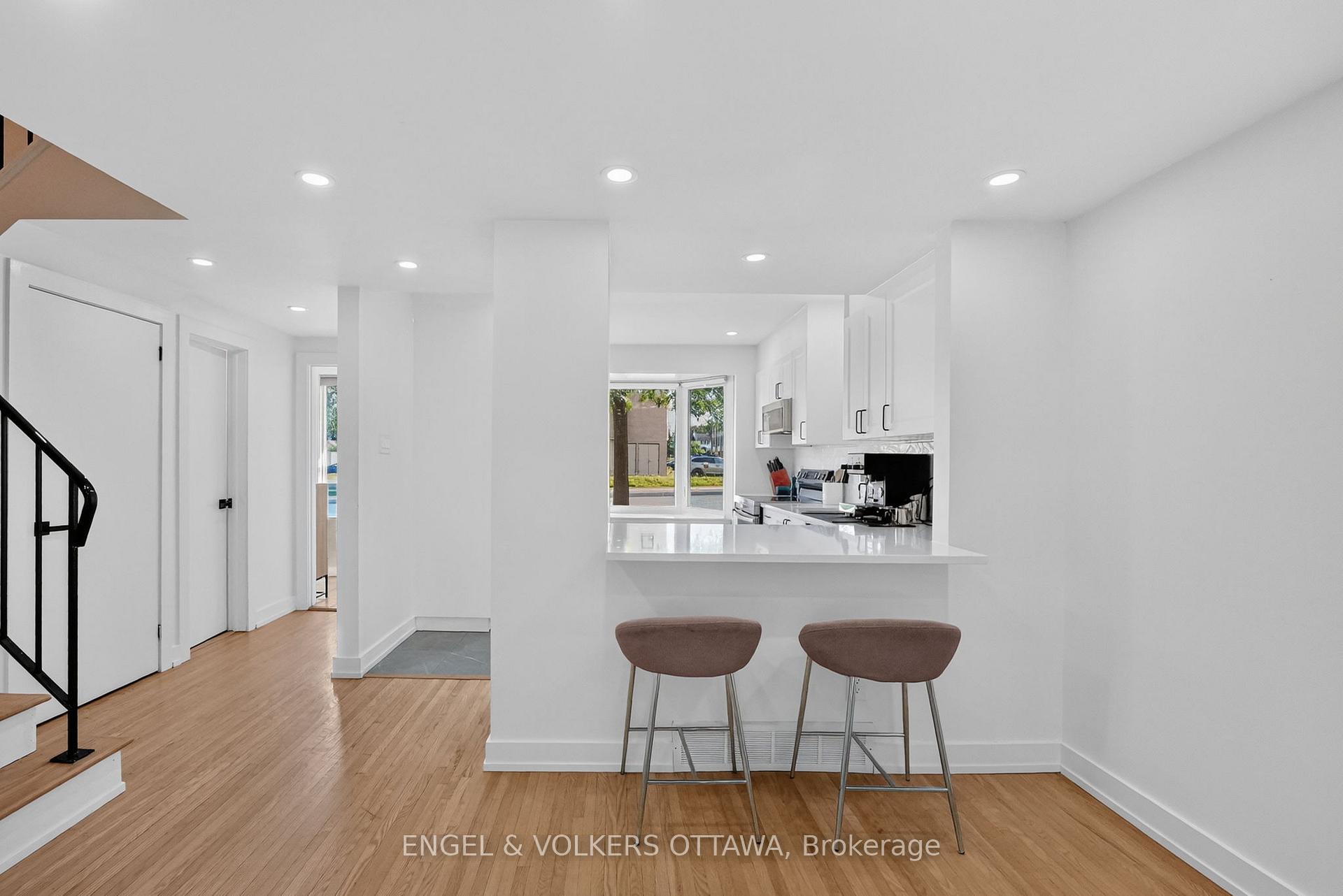 Photo 7 of 1304 Morrison Drive, Ottawa, Redwood Park — HOMEH