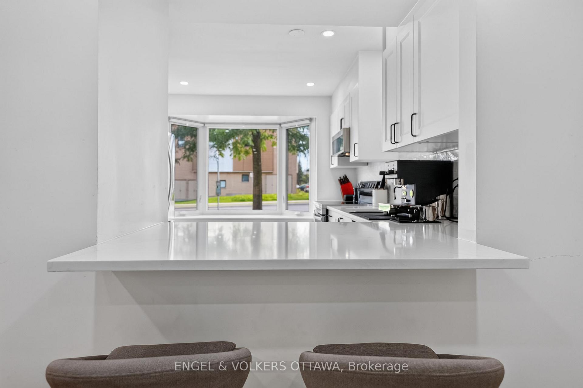 Photo 8 of 1304 Morrison Drive, Ottawa, Redwood Park — HOMEH
